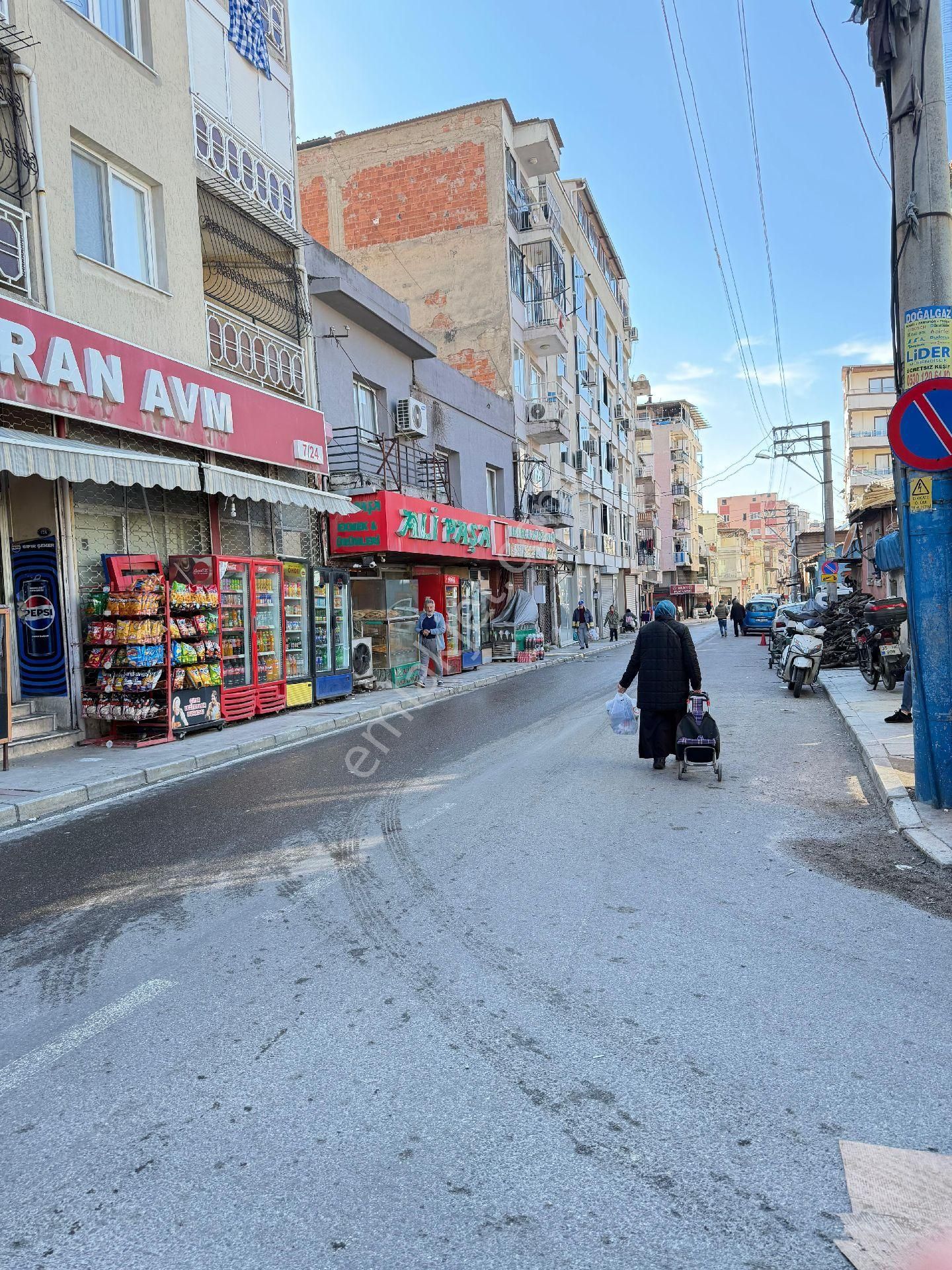 İzmir Konak Selçuk Mah De Satılık İki Katlı Müstakil Dubleks Bahçeli Ev - Görsel 35