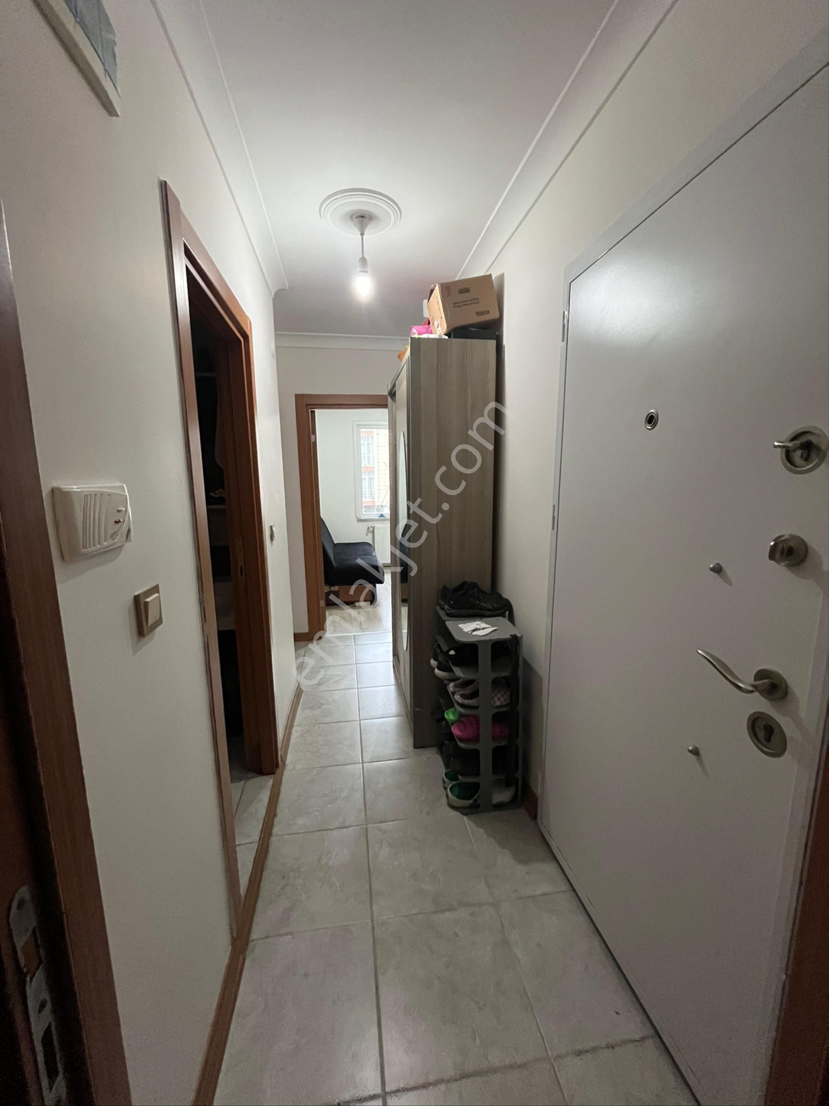 Güzelyurt'ta Metrobüse Yakın Kat Mülkiyetli Ara Kat Konforlu 2+1 - Görsel 10