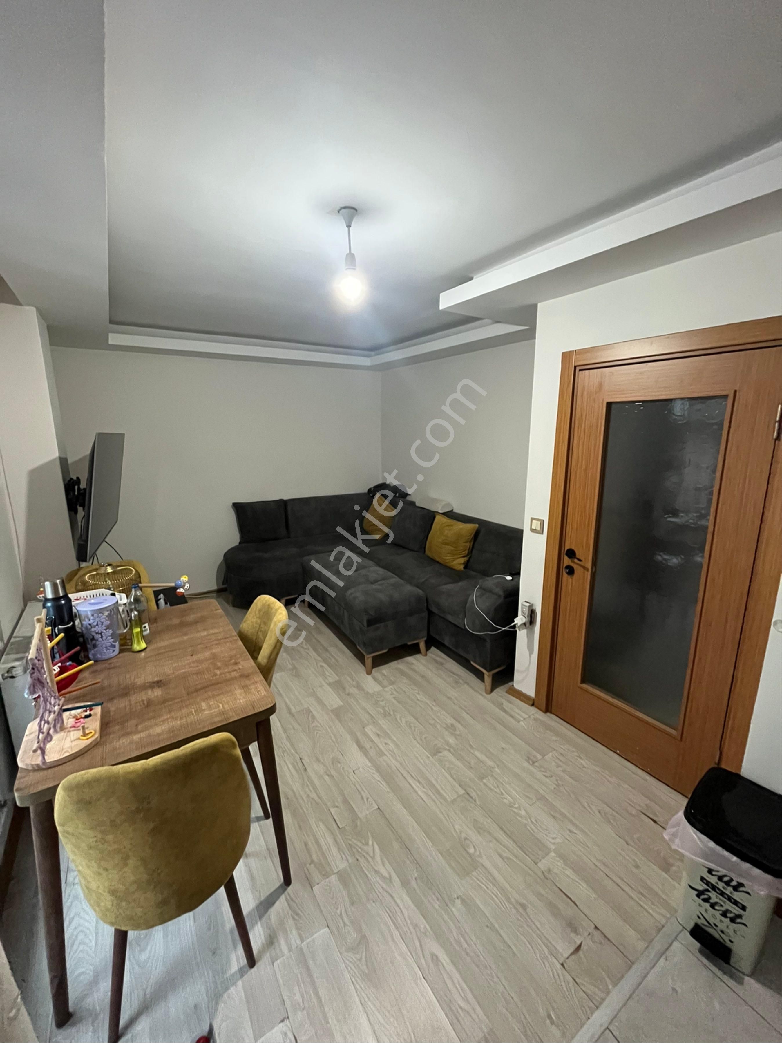 Güzelyurt'ta Metrobüse Yakın Kat Mülkiyetli Ara Kat Konforlu 2+1 - Görsel 2