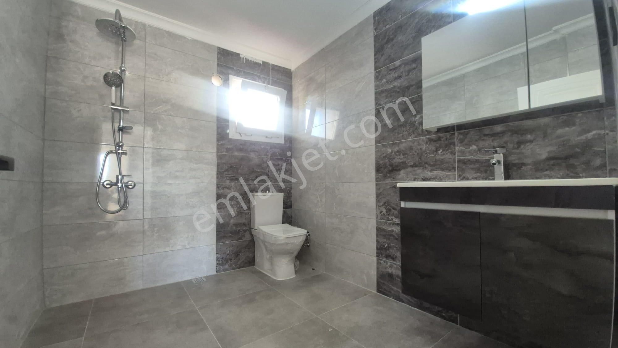 Havuzlu Güvenlikli Sitede 4+1 Müstakil Villa - Görsel 32