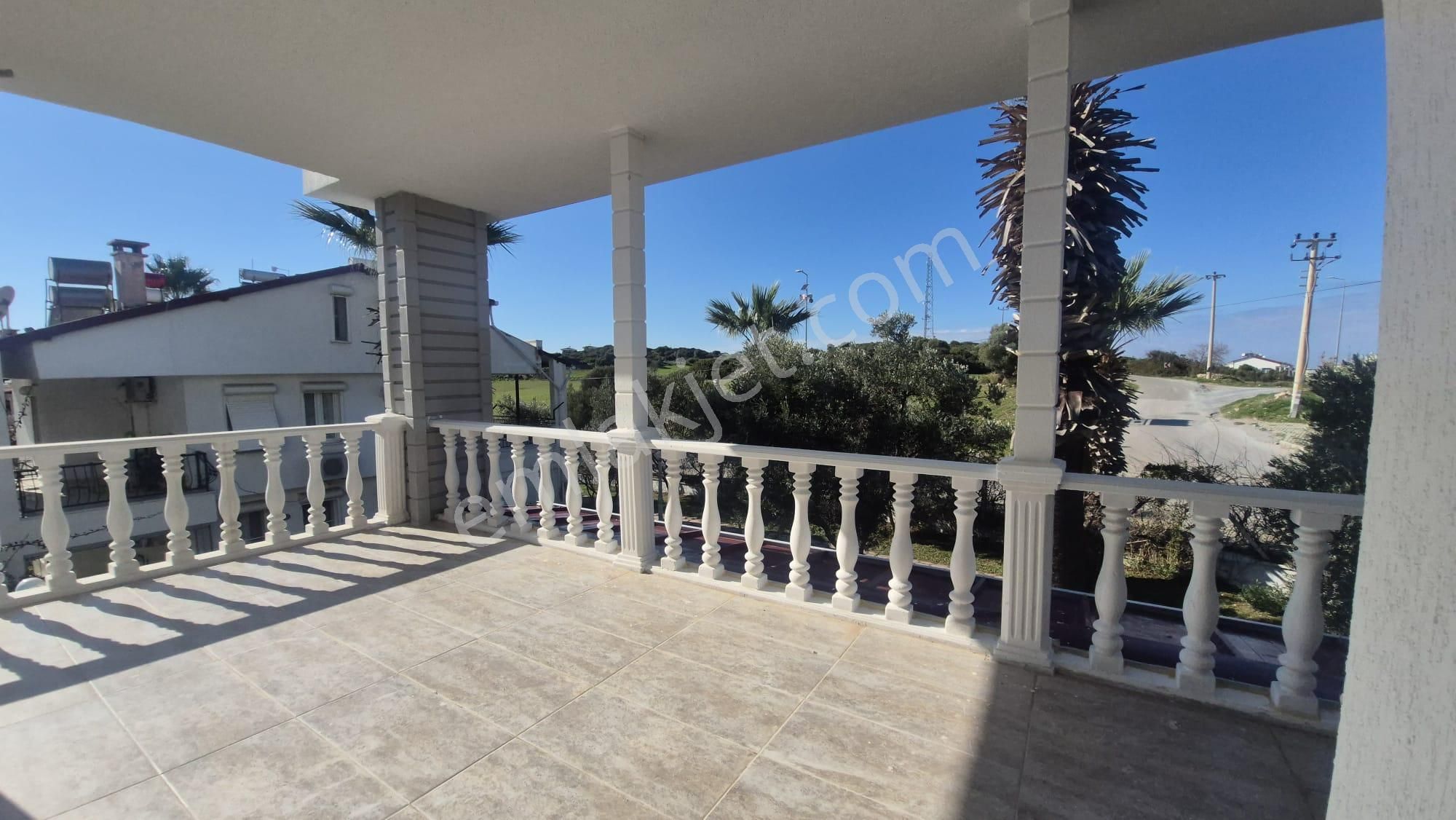 Havuzlu Güvenlikli Sitede 4+1 Müstakil Villa - Görsel 15