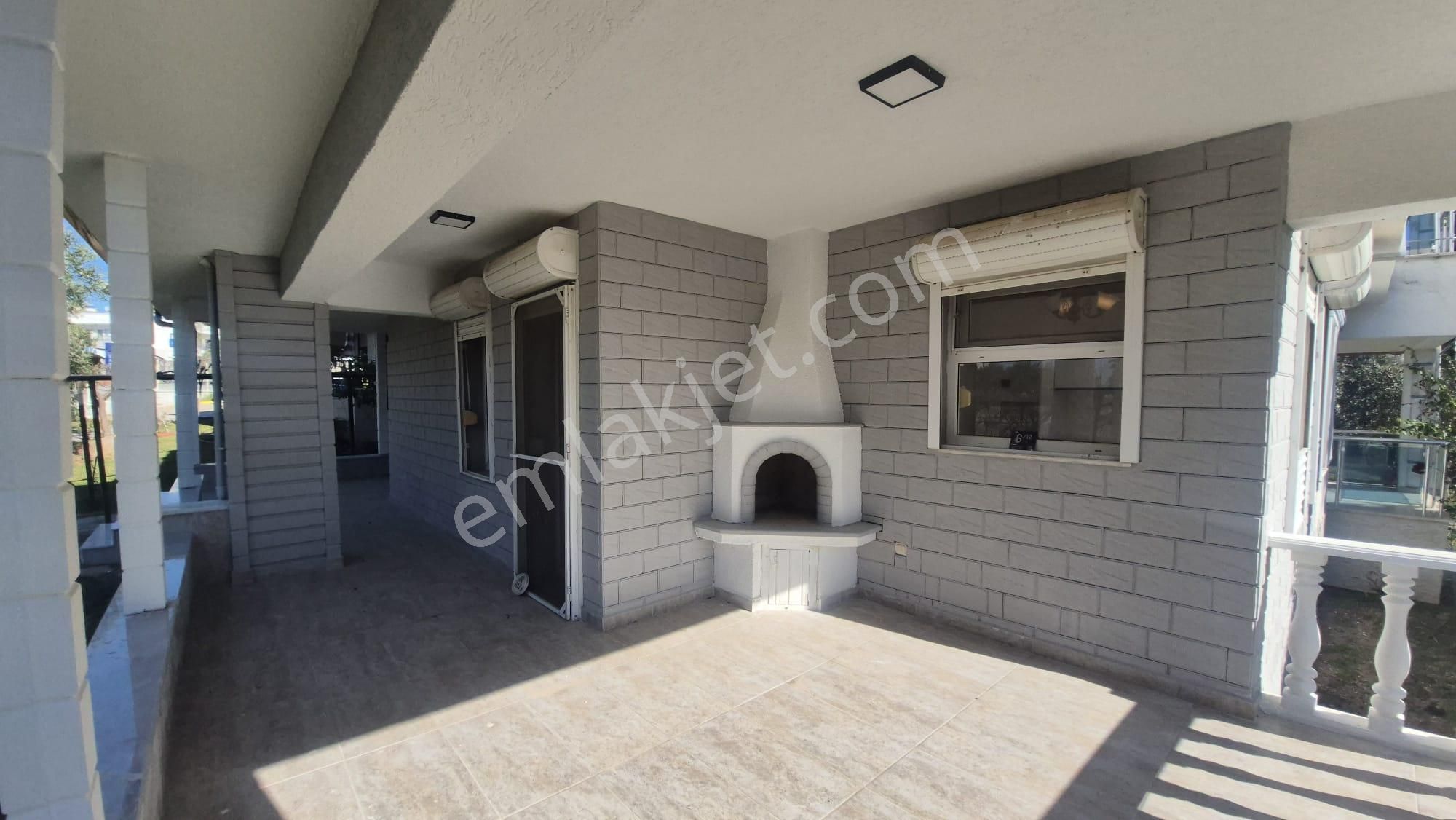 Havuzlu Güvenlikli Sitede 4+1 Müstakil Villa - Görsel 8