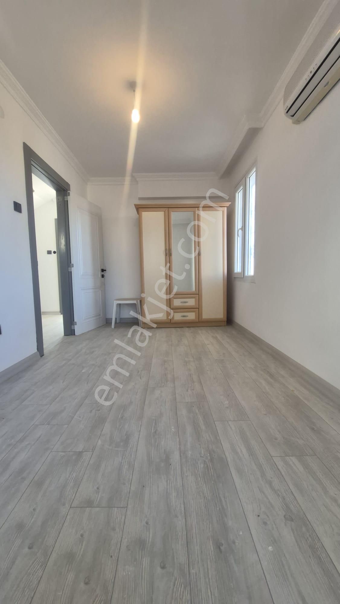 Havuzlu Güvenlikli Sitede 4+1 Müstakil Villa - Görsel 17