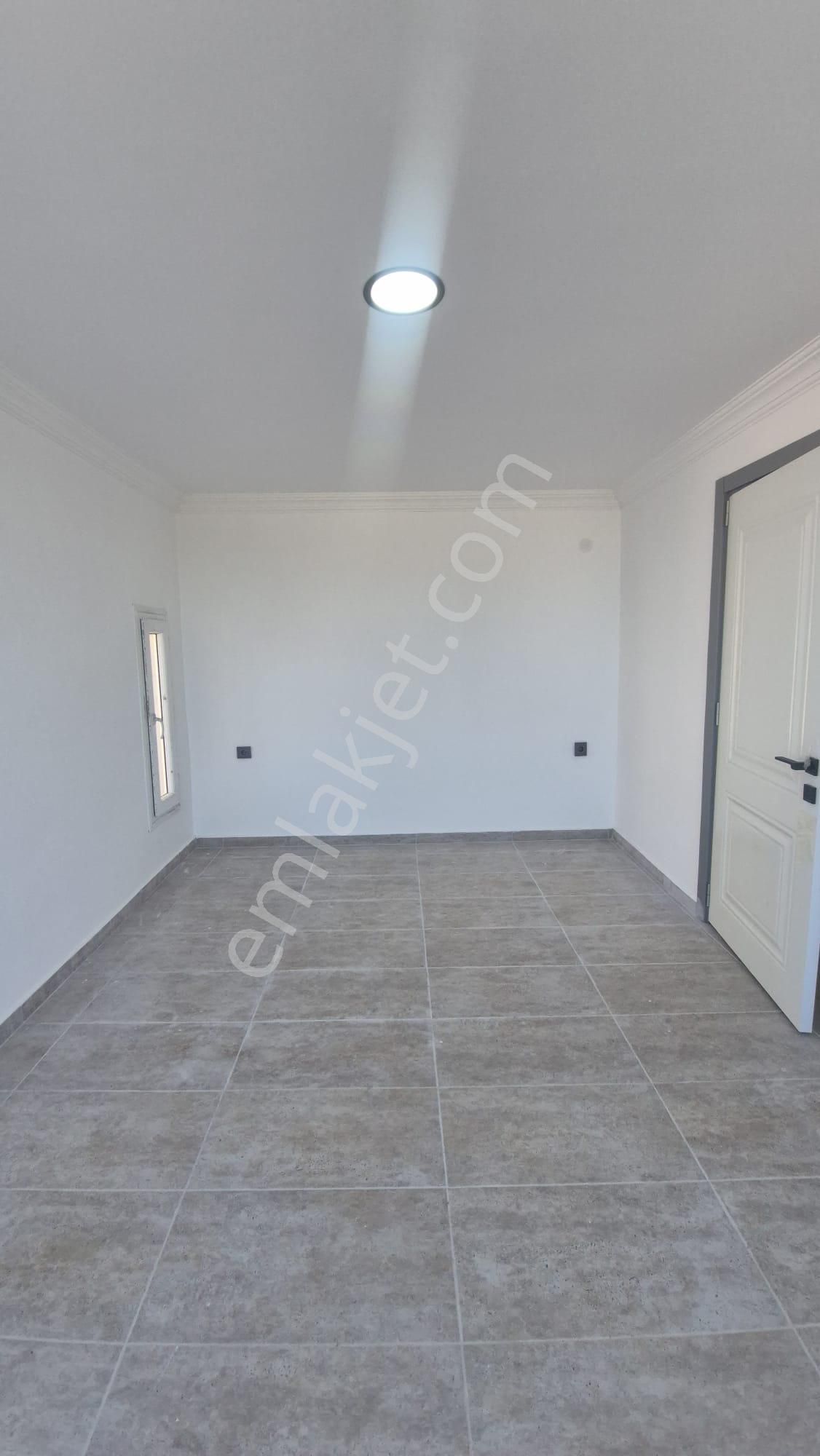 Havuzlu Güvenlikli Sitede 4+1 Müstakil Villa - Görsel 26