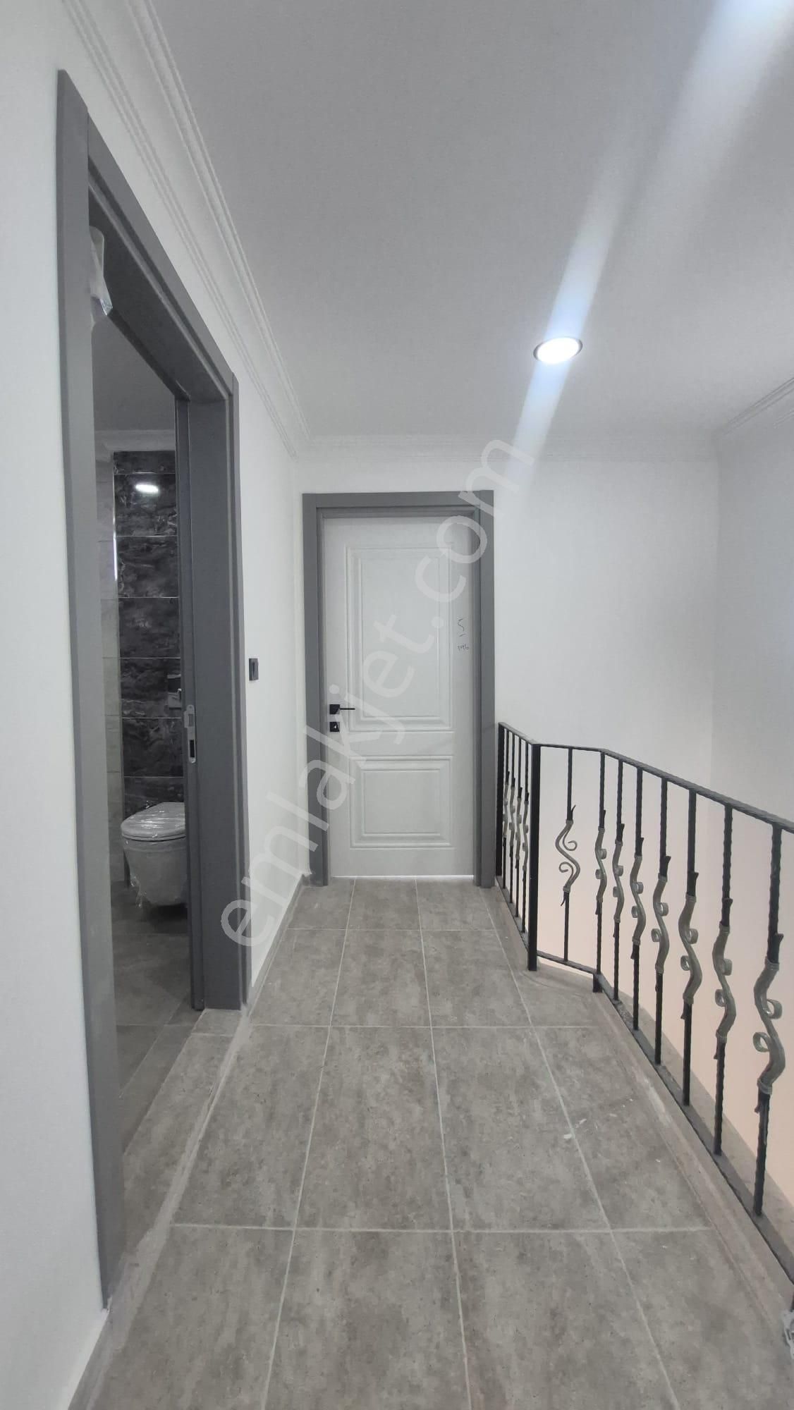 Havuzlu Güvenlikli Sitede 4+1 Müstakil Villa - Görsel 21