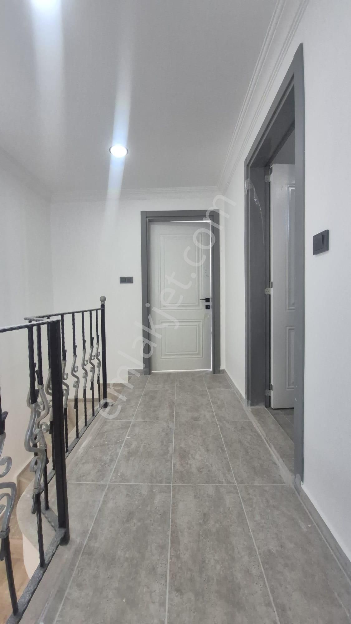 Havuzlu Güvenlikli Sitede 4+1 Müstakil Villa - Görsel 25