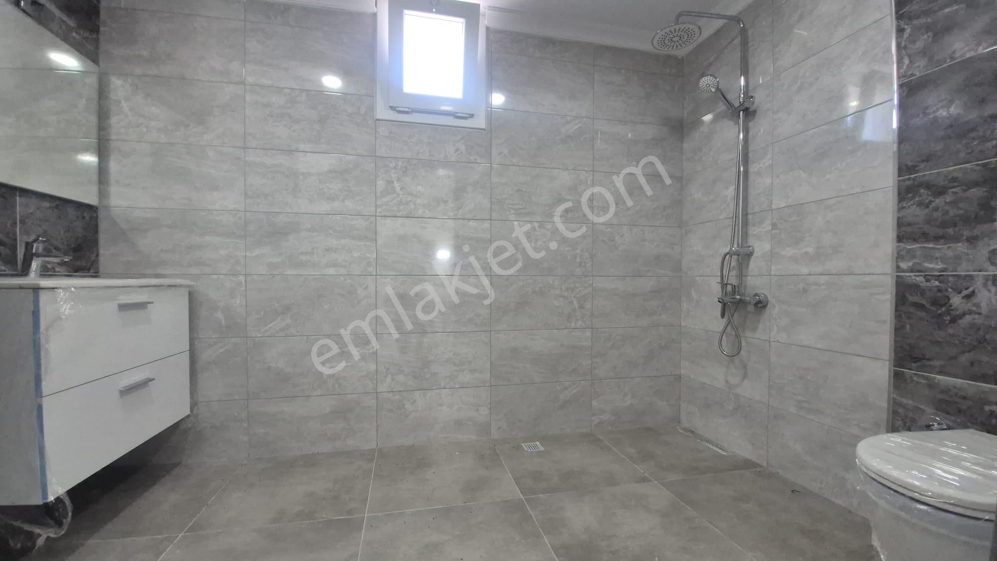 Havuzlu Güvenlikli Sitede 4+1 Müstakil Villa - Görsel 30