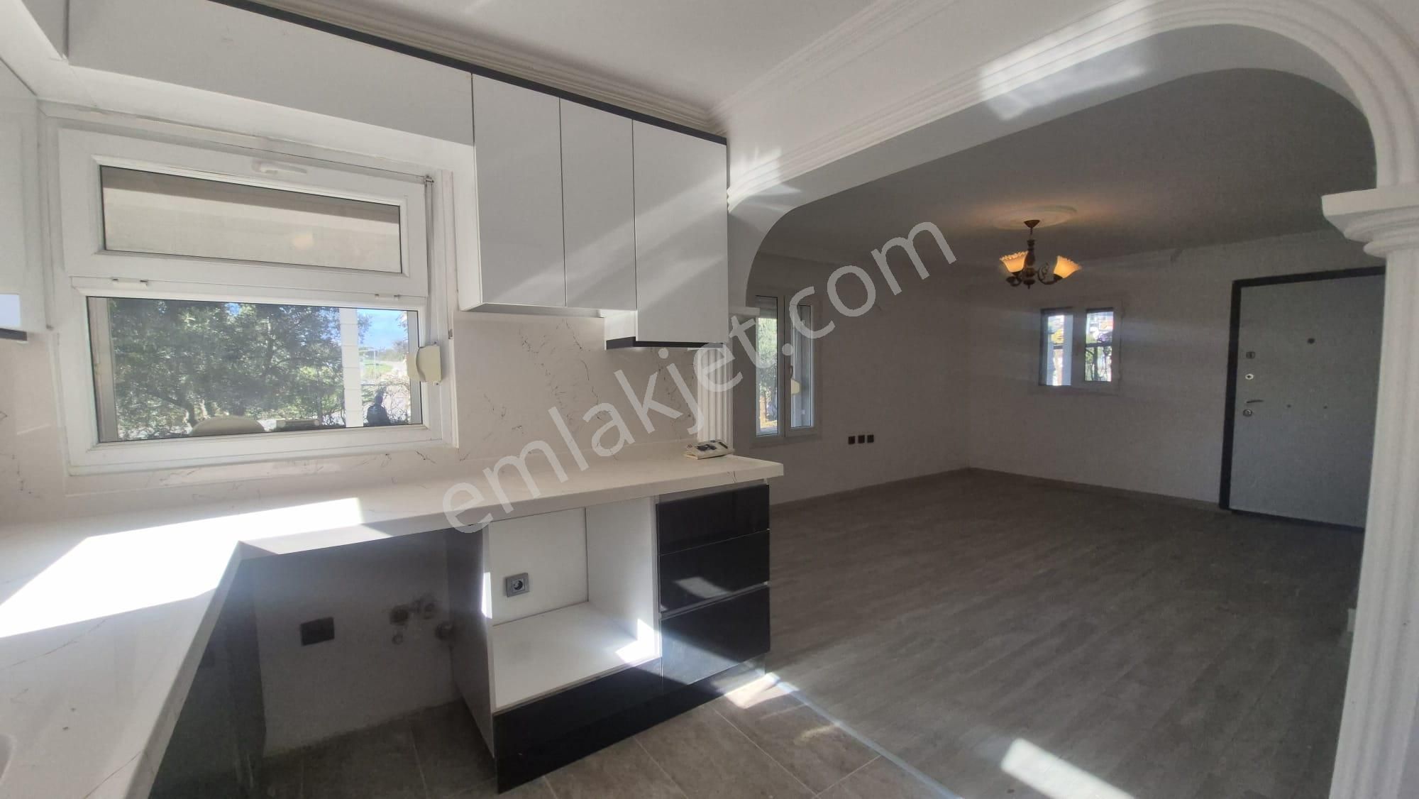 Havuzlu Güvenlikli Sitede 4+1 Müstakil Villa - Görsel 11