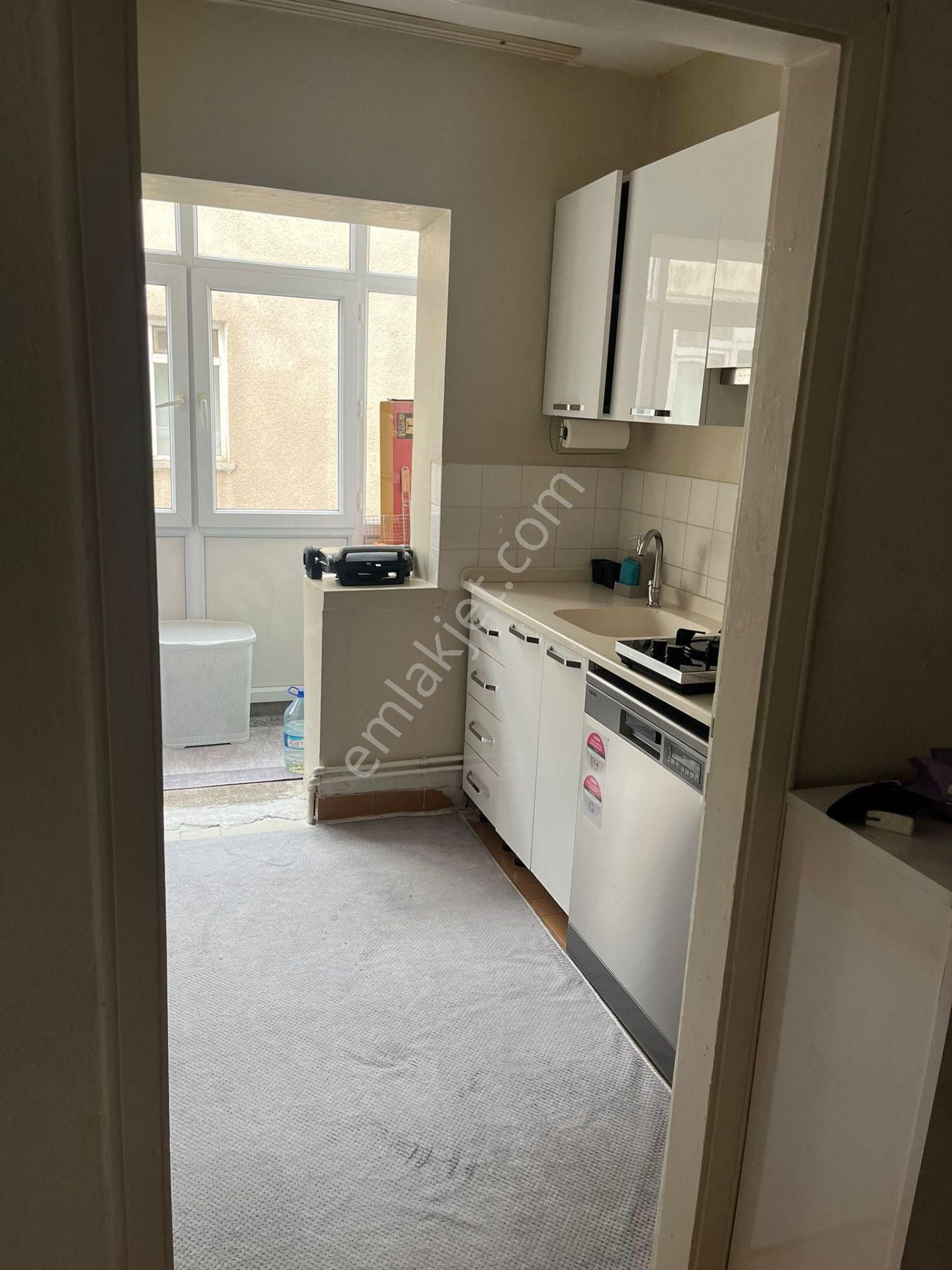 Demetevler Metrosuna Çok Yakın Asansörlü Binada 2+1 5.kat Kiralık Daire - Görsel 4