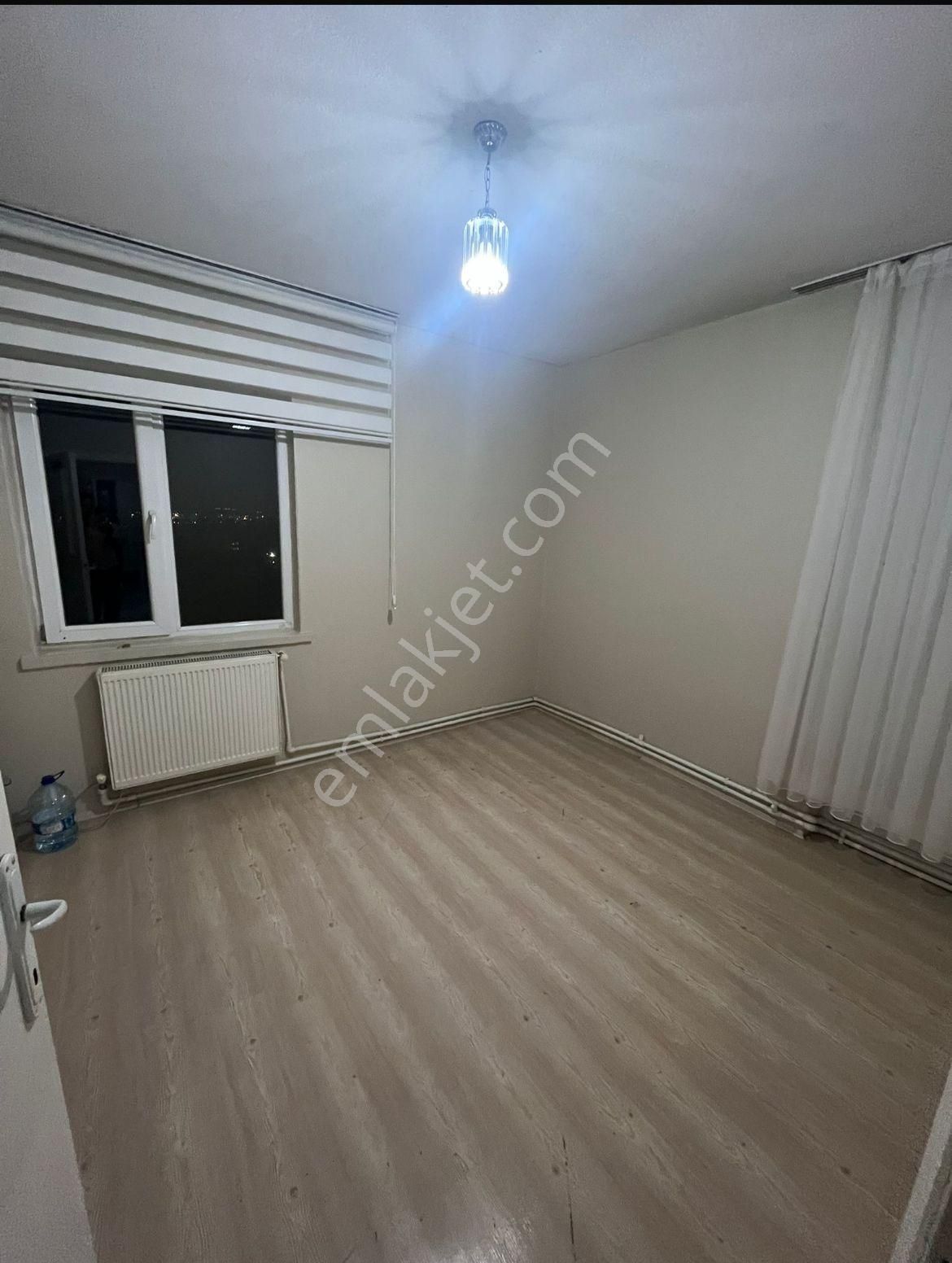 Demetevler Metrosuna Çok Yakın Asansörlü Binada 2+1 5.kat Kiralık Daire - Görsel 2