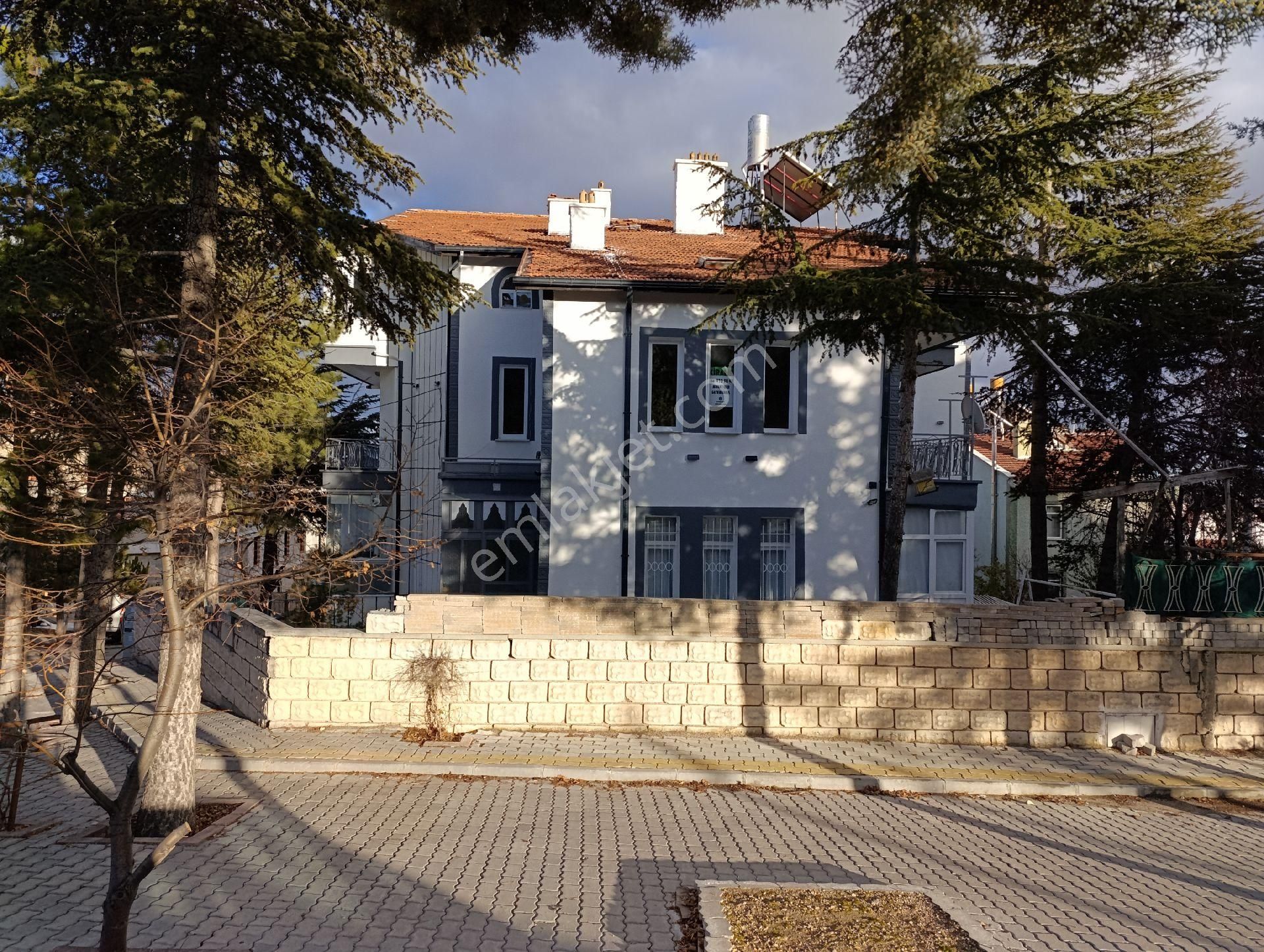 Meram Köyceğiz Mh. De Kiralık 3+1 Temiz Bakımlı Daire