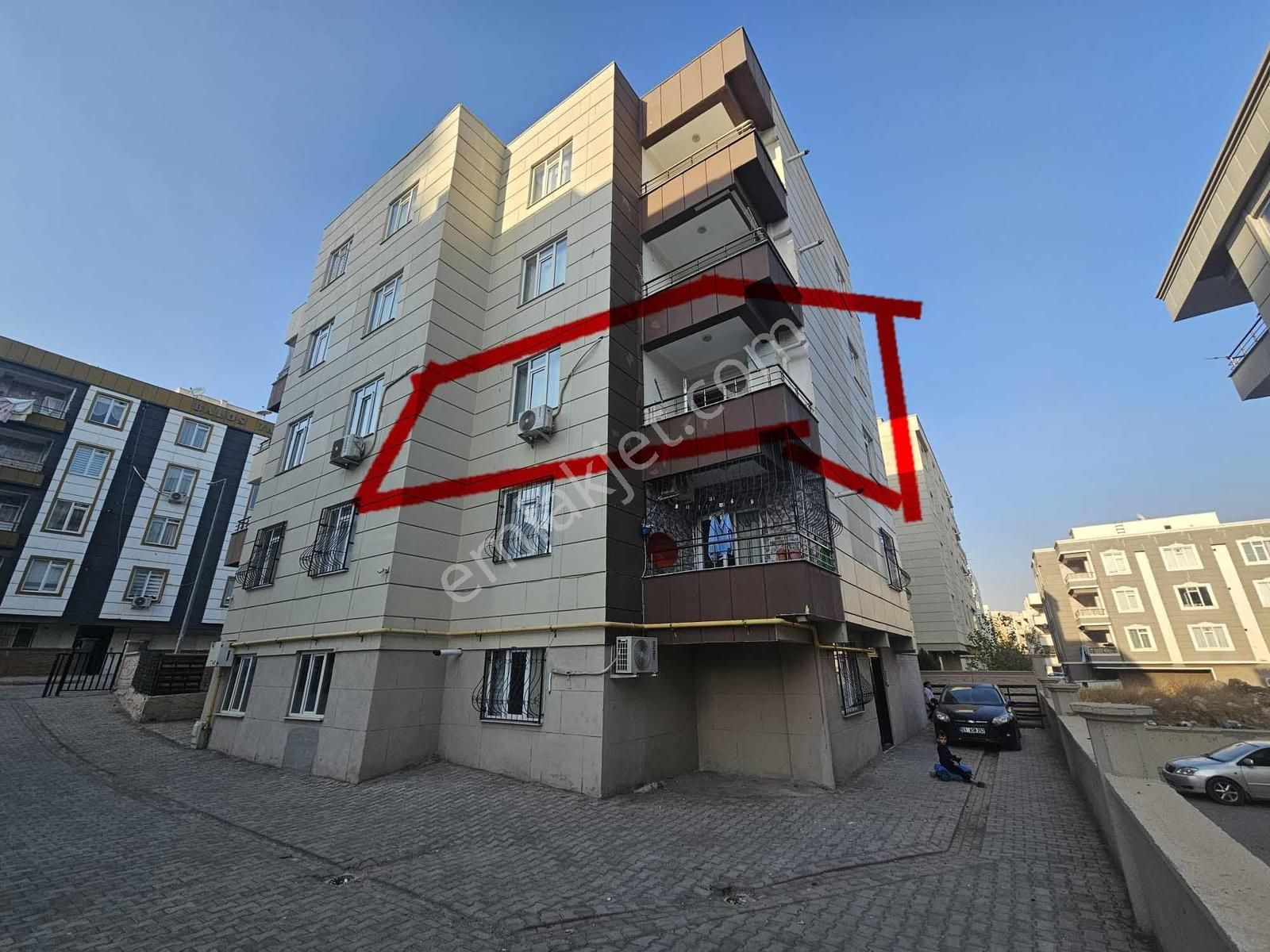 Satılık 2+1 Ara Kat Tekli Daire Geniş Maşuk Seyrantepe