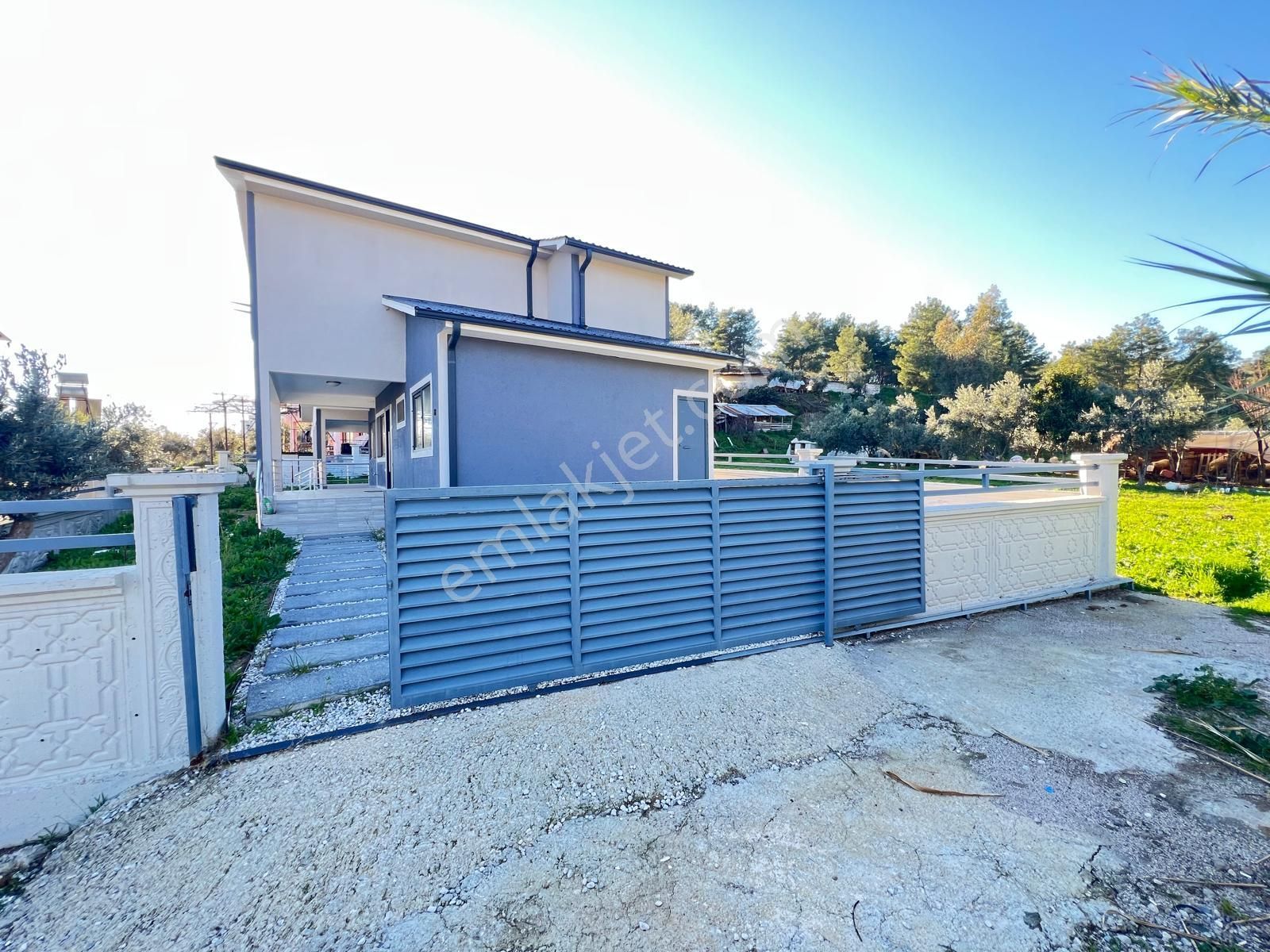 Goldhouse Dan Kiralık Uzun Dönem Bahçeli Müstakil 2+1