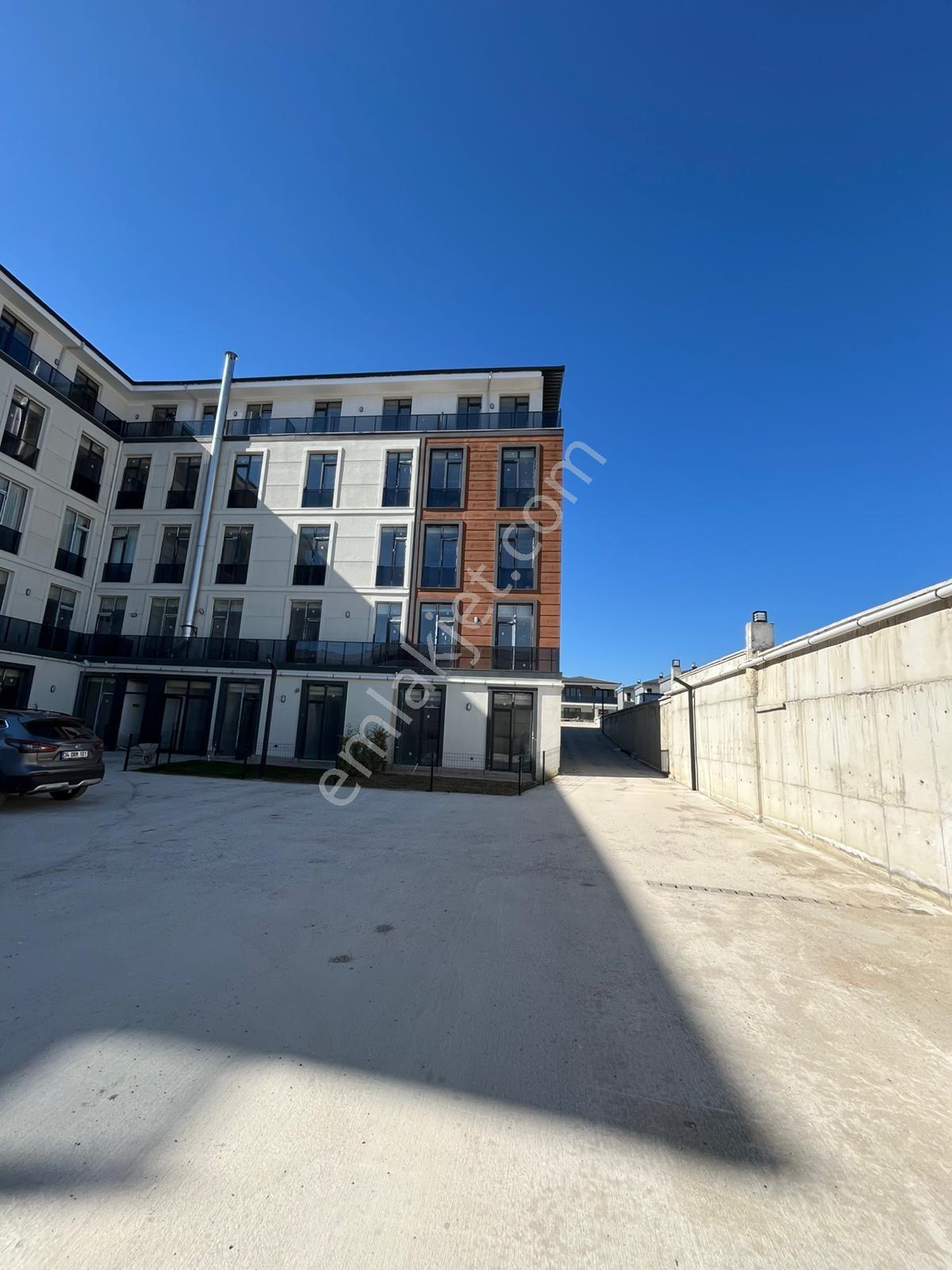 Yeni Bağlıcada Full Eşyalı 1+1 Kiralık Daire - Görsel 4
