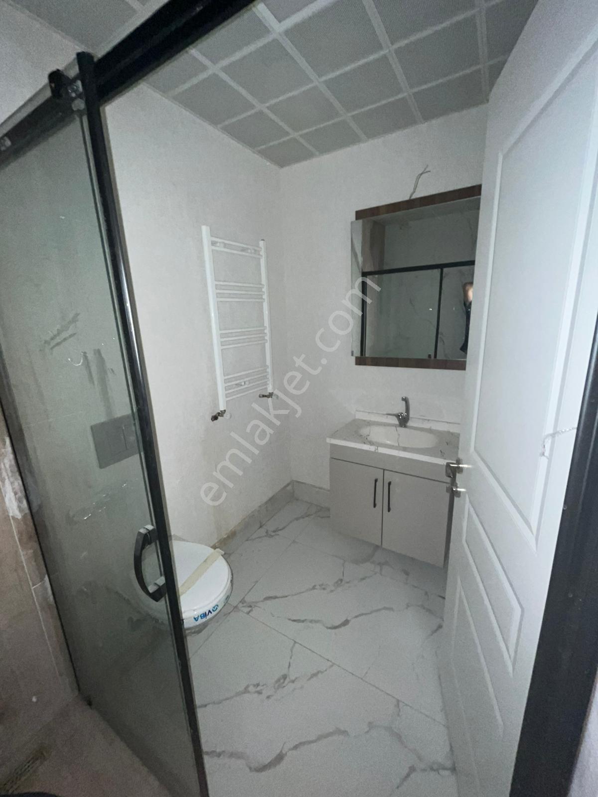 Yeni Bağlıcada Full Eşyalı 1+1 Kiralık Daire - Görsel 10