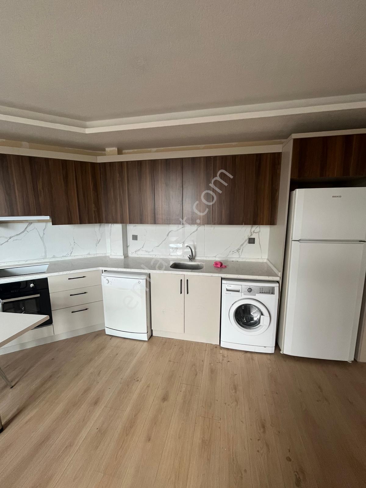 Yeni Bağlıcada Full Eşyalı 1+1 Kiralık Daire - Görsel 12