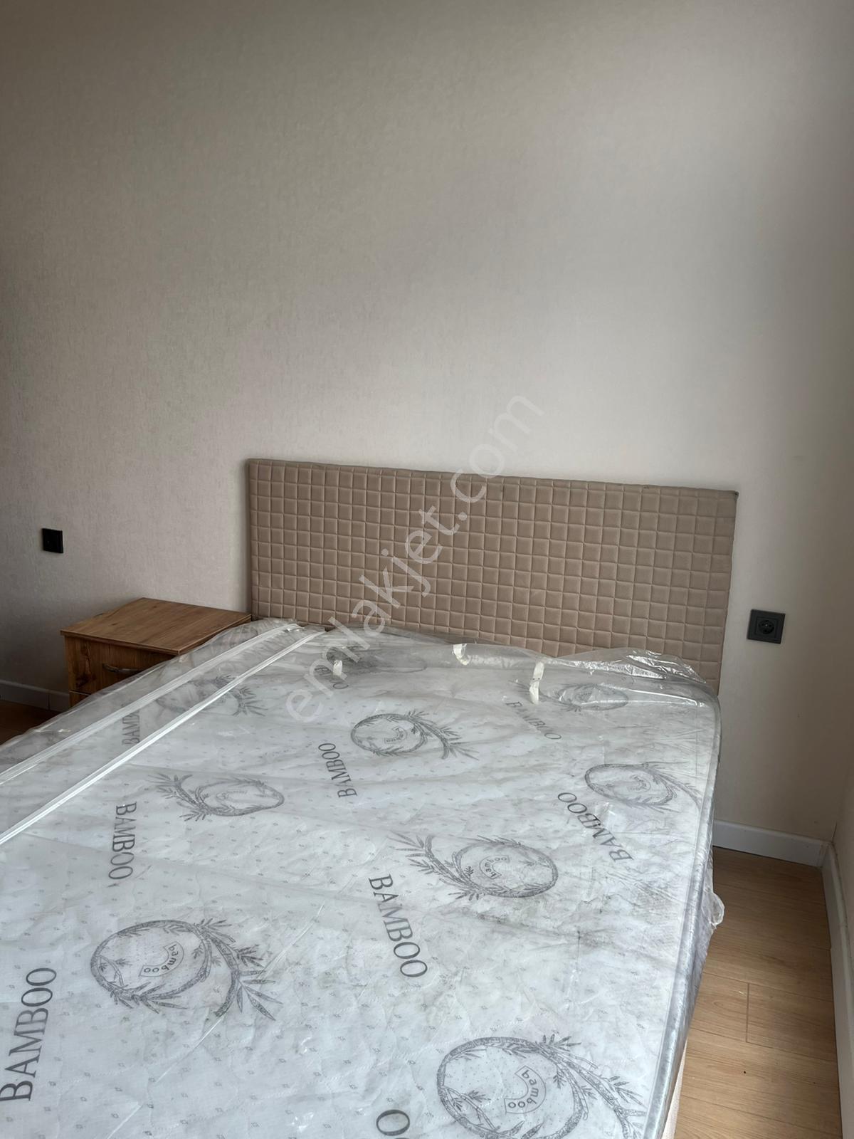 Yeni Bağlıcada Full Eşyalı 1+1 Kiralık Daire - Görsel 17