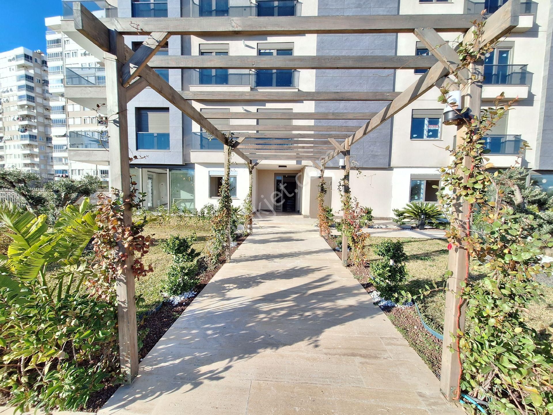 Konyaaltı Uncalı Mahallesinde Havuzlu Güvenlikli Yeni Binada Doğalgaz Kombili 2+1 Daire - Görsel 4