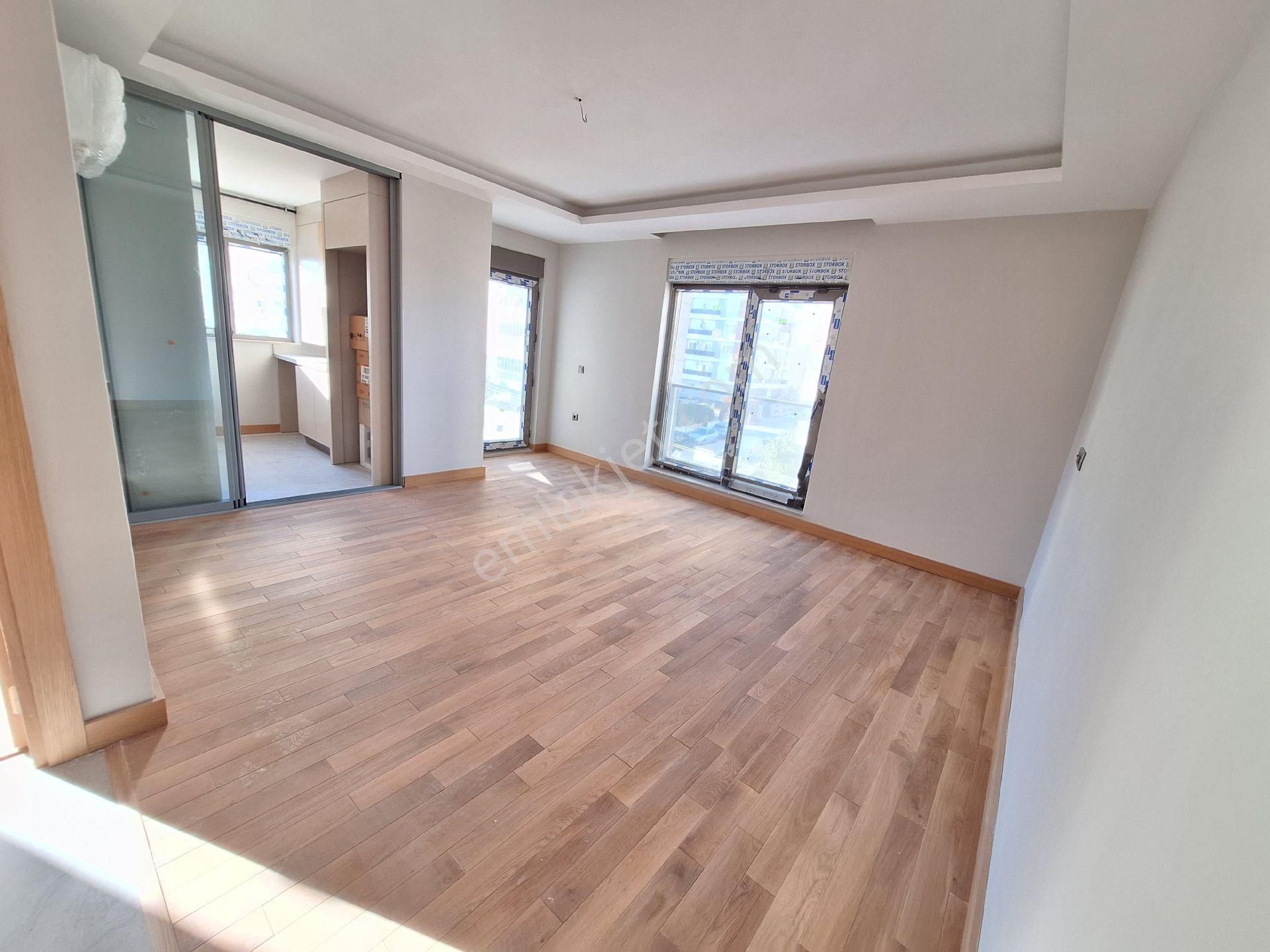 Konyaaltı Uncalı Mahallesinde Havuzlu Güvenlikli Yeni Binada Doğalgaz Kombili 2+1 Daire - Görsel 7