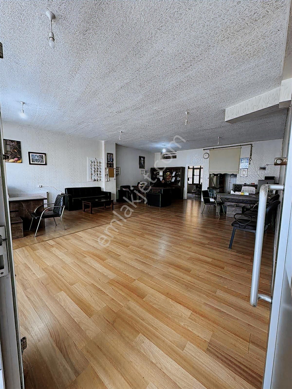 Atalay Caddesi Üzerinde Satılık 180 M2 Ayrıgirişli Depolu Dükkan - Görsel 32