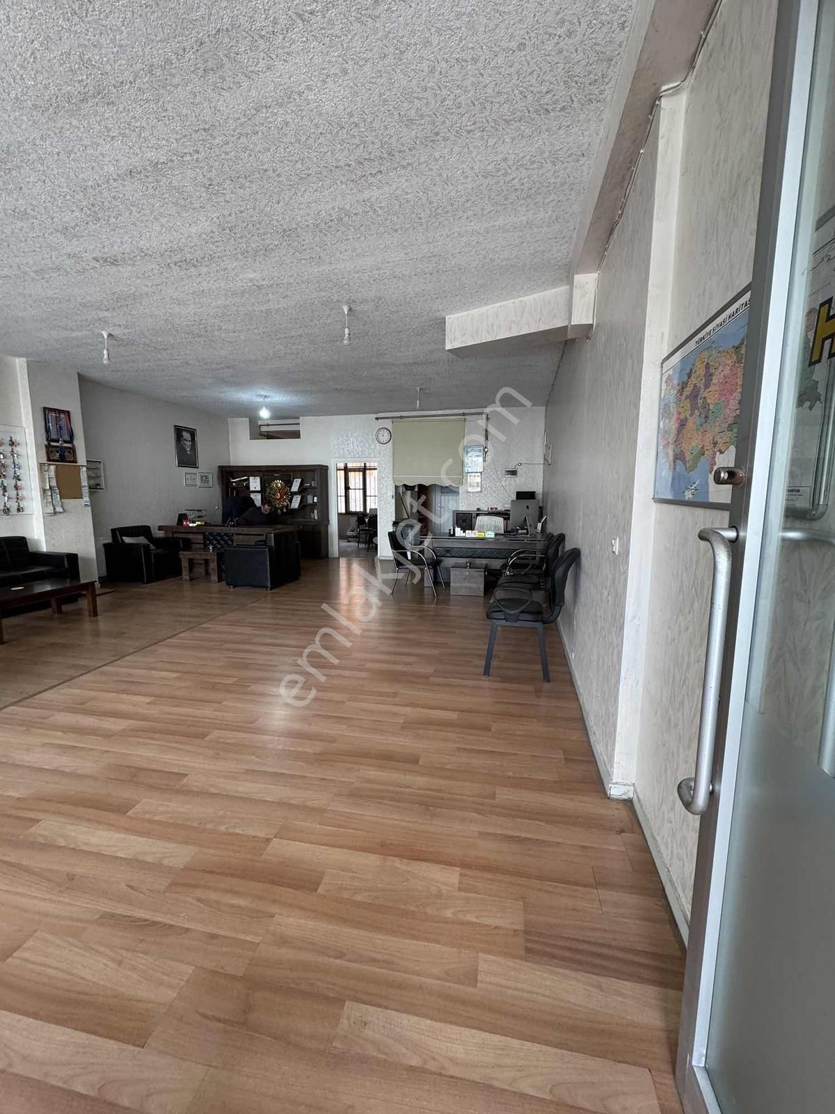 Atalay Caddesi Üzerinde Satılık 180 M2 Ayrıgirişli Depolu Dükkan - Görsel 24