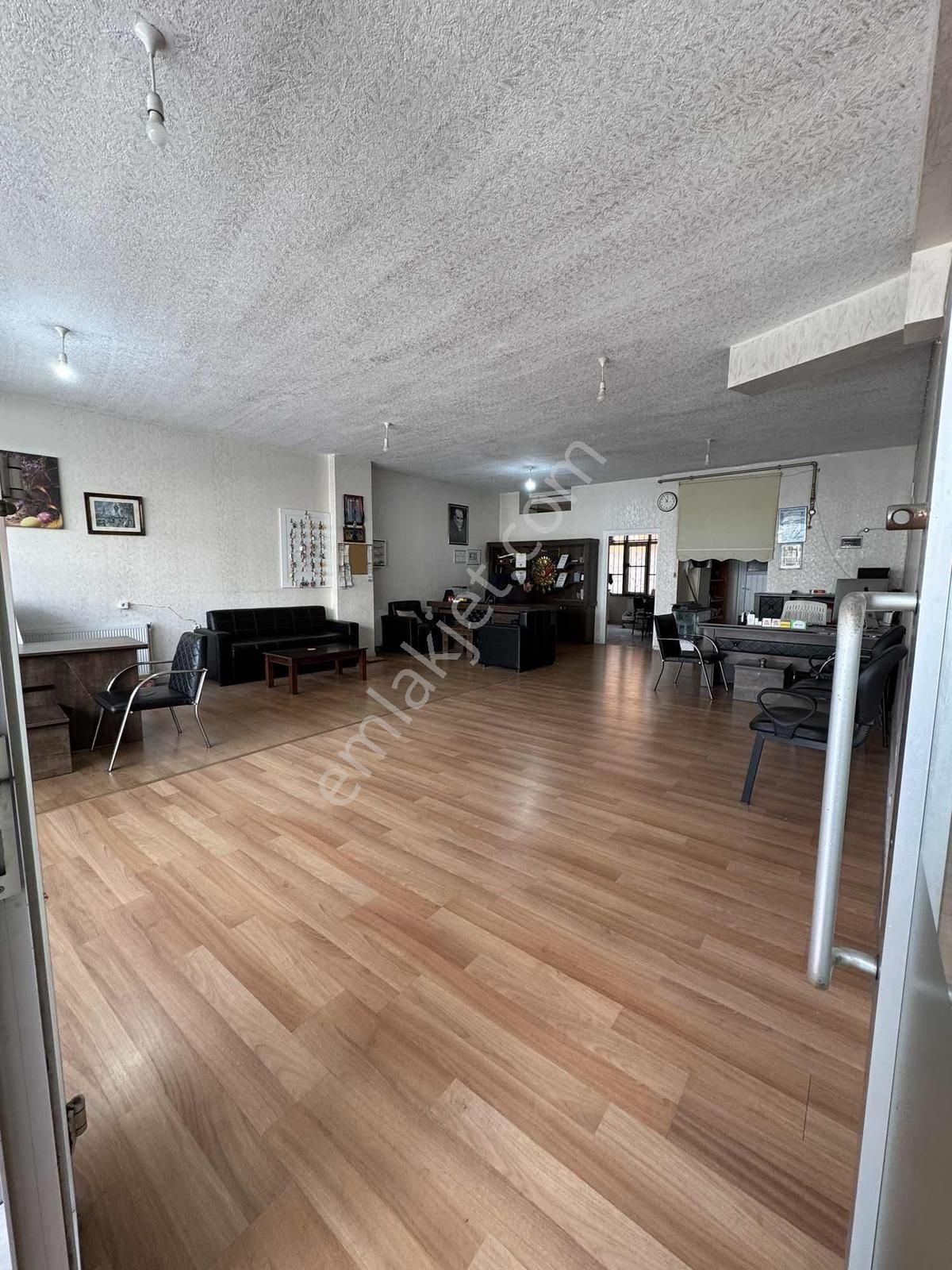 Atalay Caddesi Üzerinde Satılık 180 M2 Ayrıgirişli Depolu Dükkan - Görsel 31