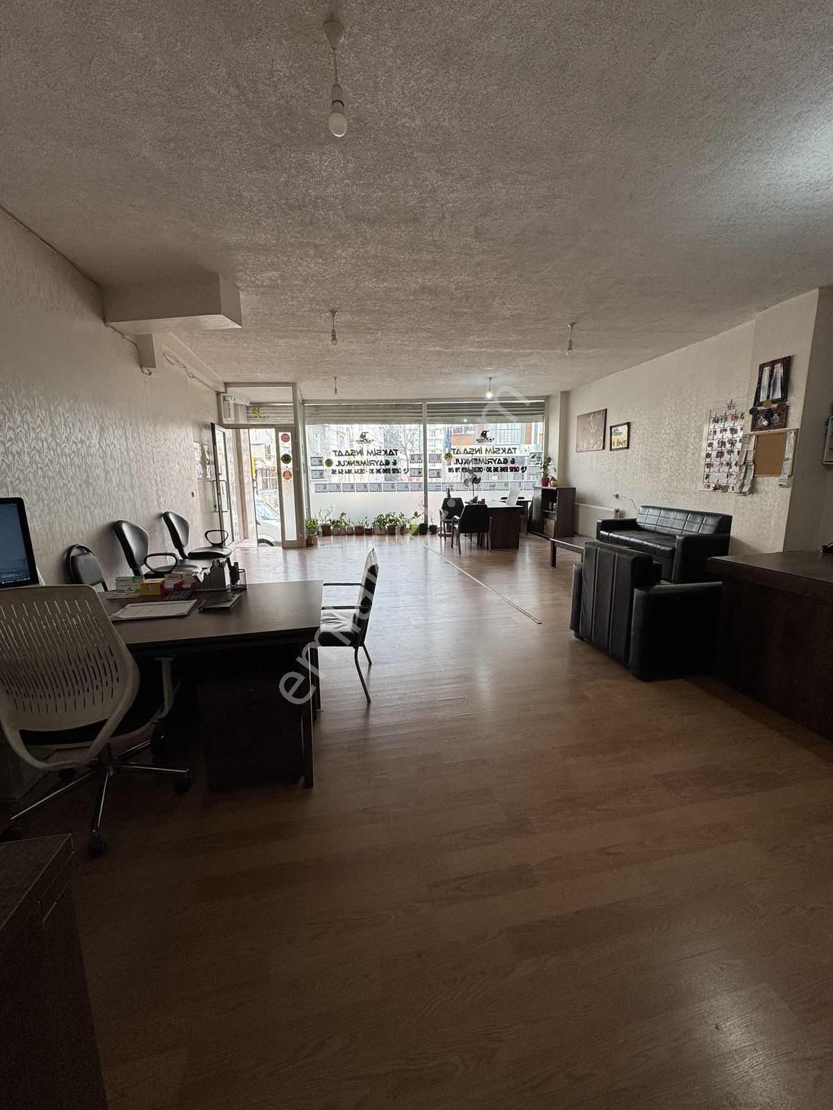 Atalay Caddesi Üzerinde Satılık 180 M2 Ayrıgirişli Depolu Dükkan - Görsel 2