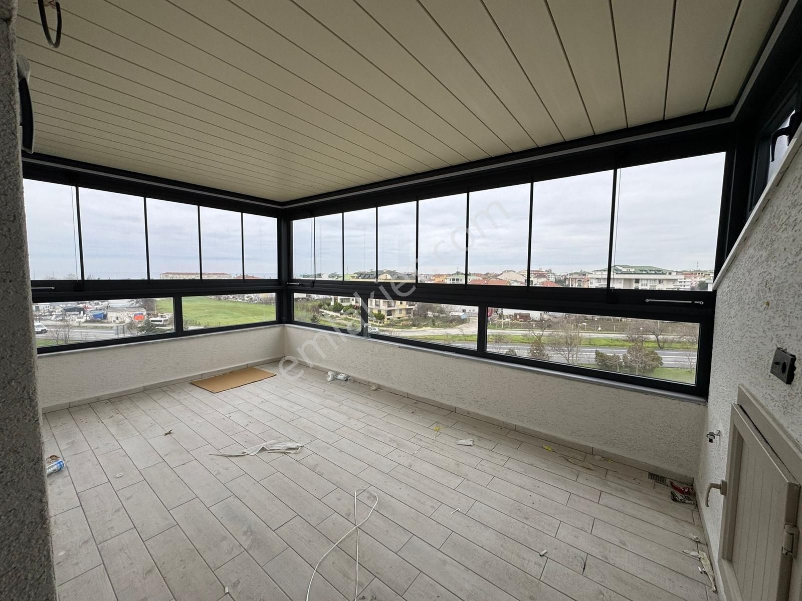 Büyükçekmece De Kiralık 4+2 Daire Deniz Manzaralı Merkezi Konum