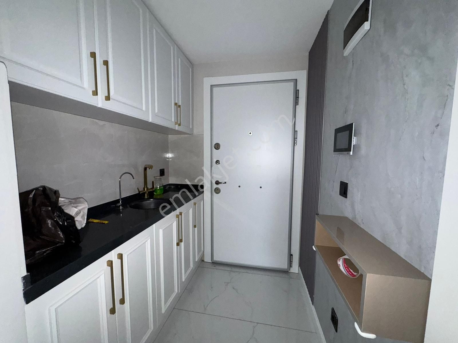 Büyükçekmece De Kiralık 4+2 Daire Deniz Manzaralı Merkezi Konum - Görsel 14