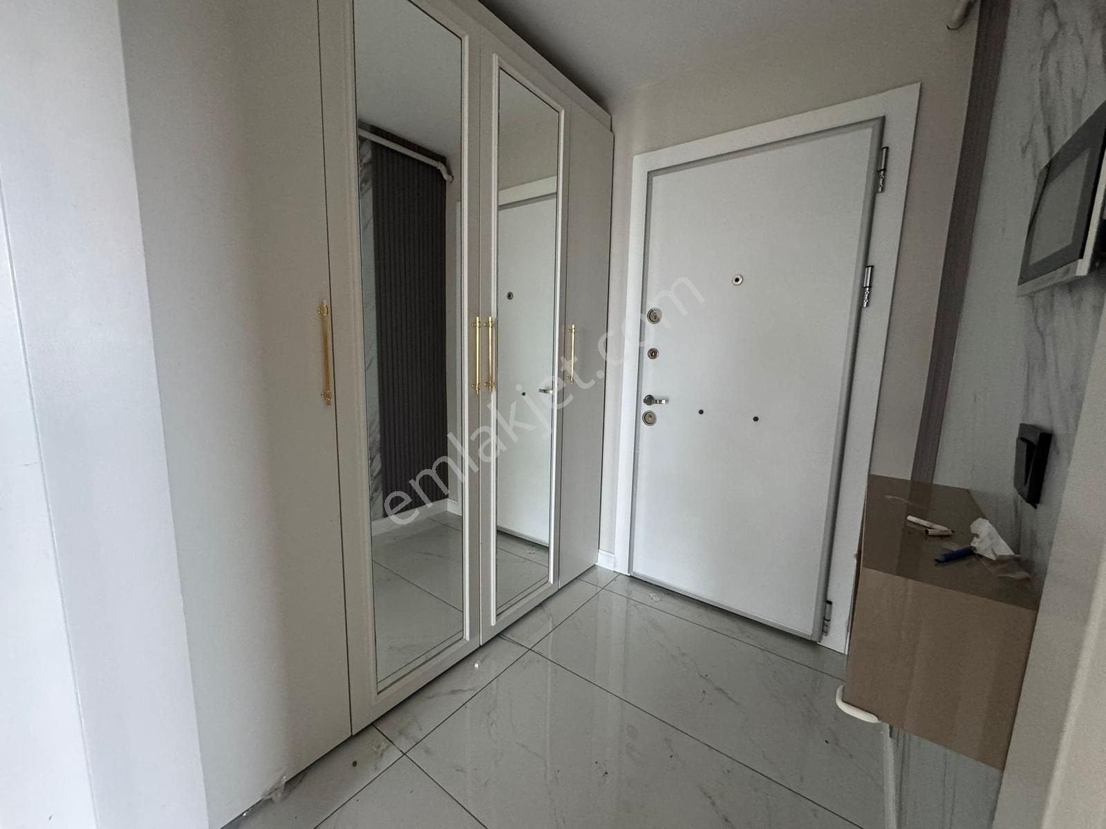 Büyükçekmece De Kiralık 4+2 Daire Deniz Manzaralı Merkezi Konum - Görsel 13