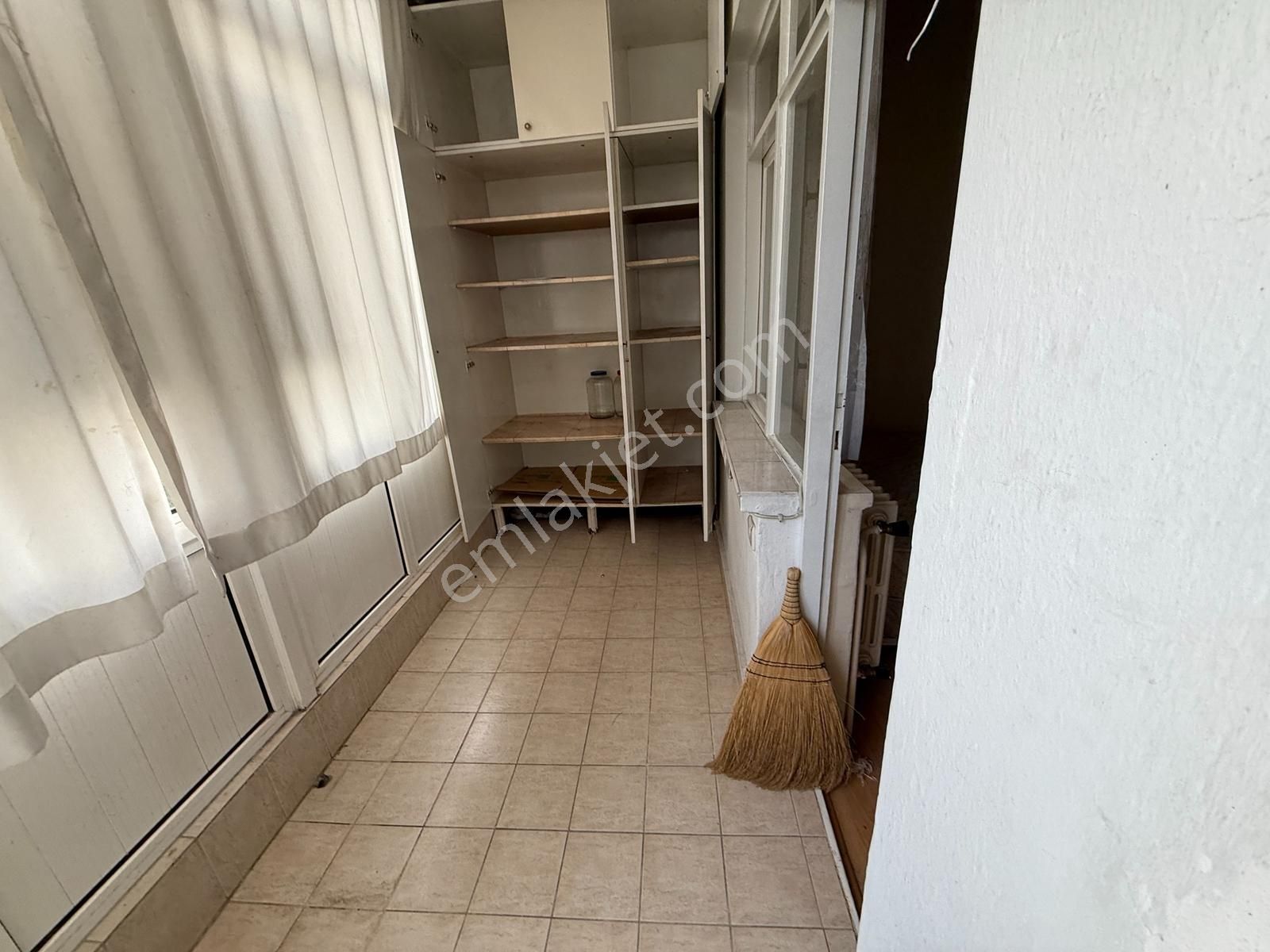 Metro Yakını Orta Kat 3+1 Geniş Kiralık Daire - Görsel 8