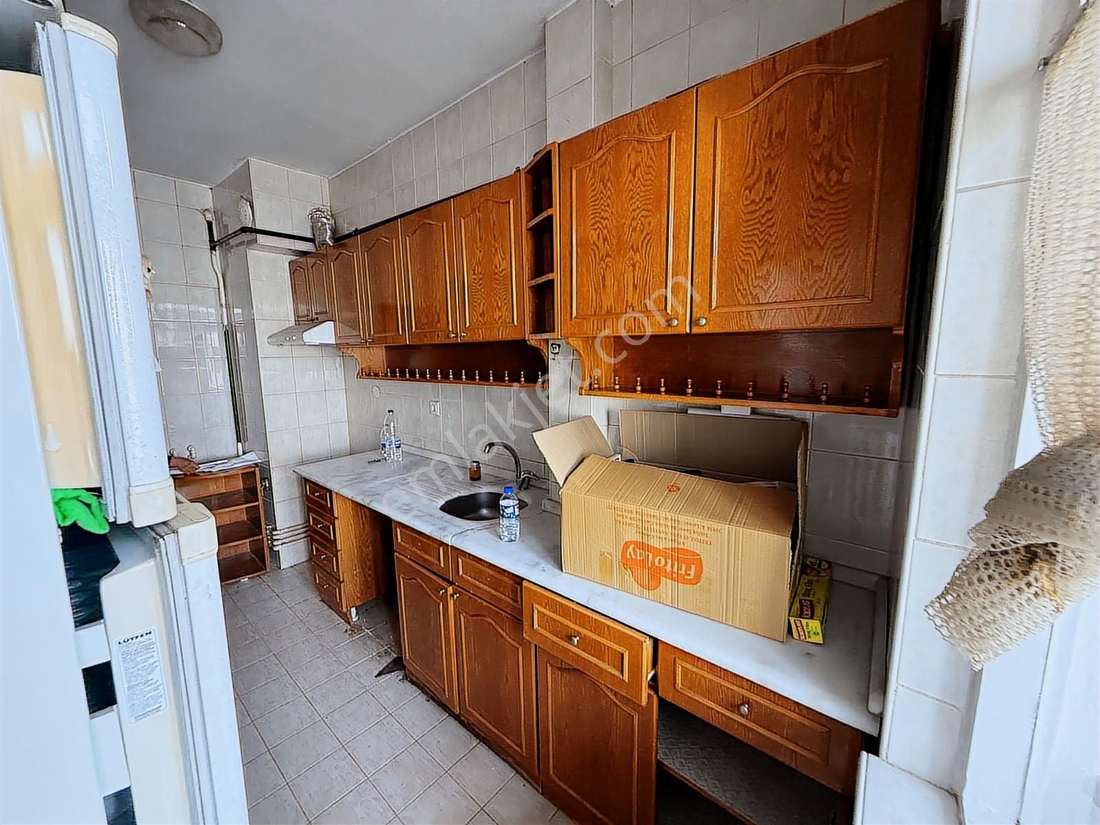 Metro Yakını Orta Kat 3+1 Geniş Kiralık Daire - Görsel 7