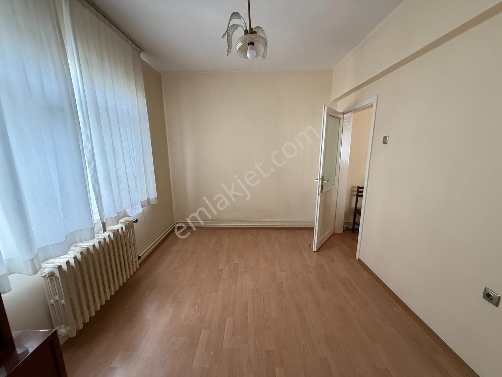 Metro Yakını Orta Kat 3+1 Geniş Kiralık Daire - Görsel 5