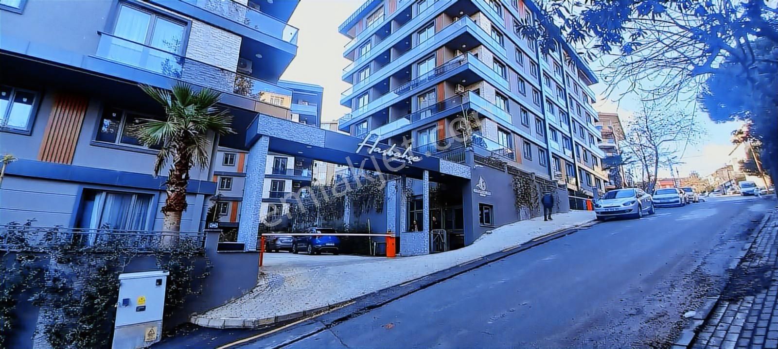 Remax Anı 'dan Hasbahçe Evleri 'nde Satılık 3,5+1 Ara Kat Daire