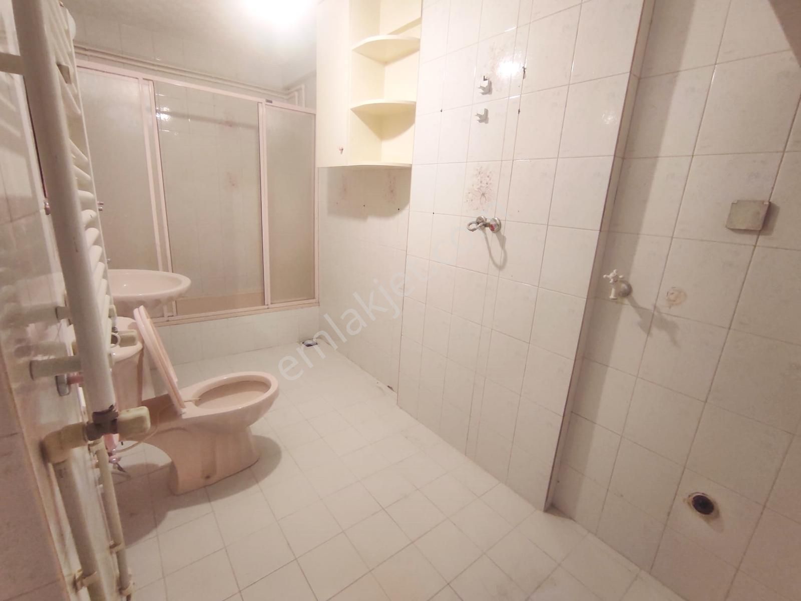 Serdal Sağlam'dan Kayışdağın'da Merkezi Konumda 3+1 Kiralık - Görsel 11
