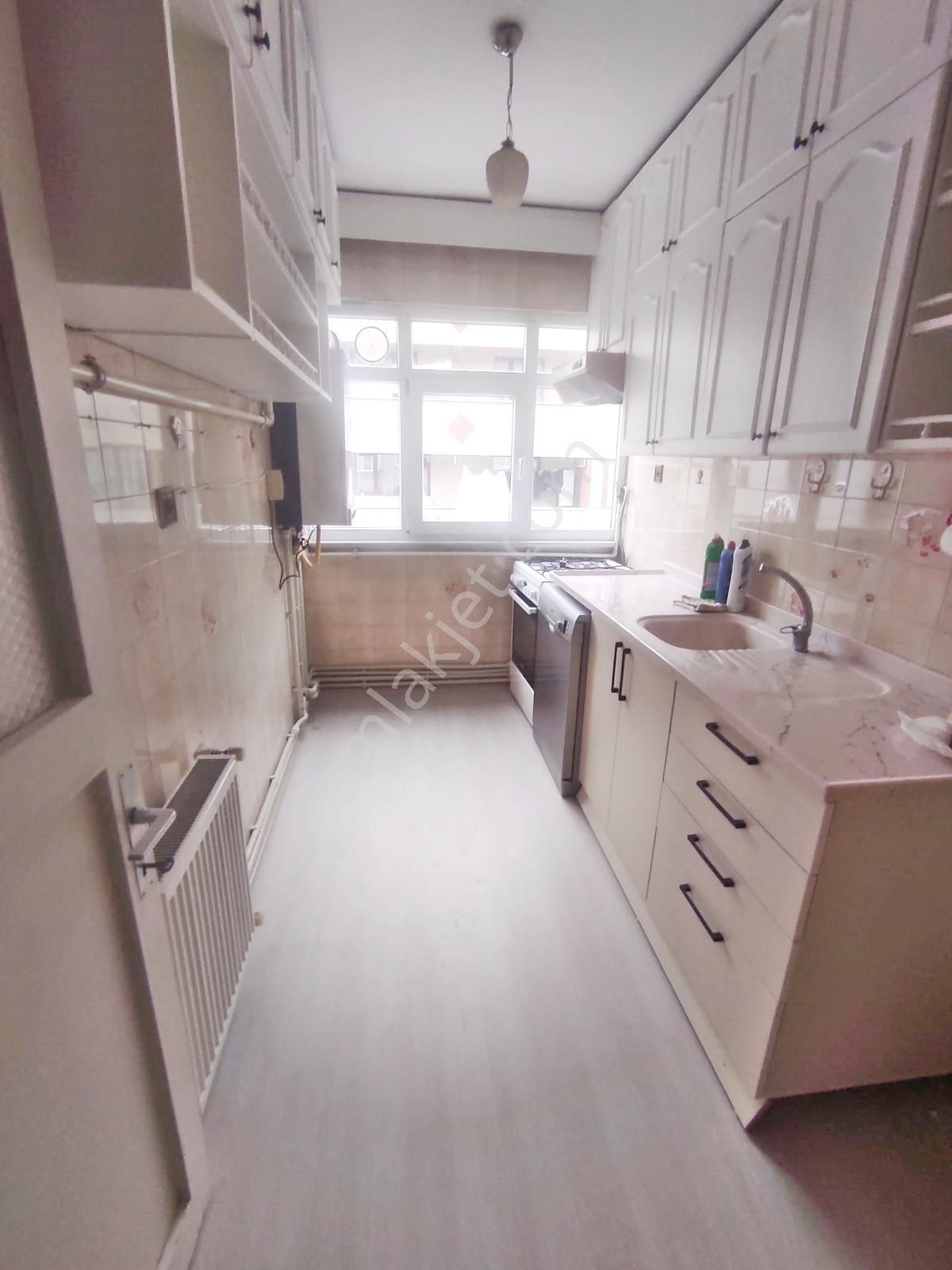 Serdal Sağlam'dan Kayışdağın'da Merkezi Konumda 3+1 Kiralık - Görsel 16