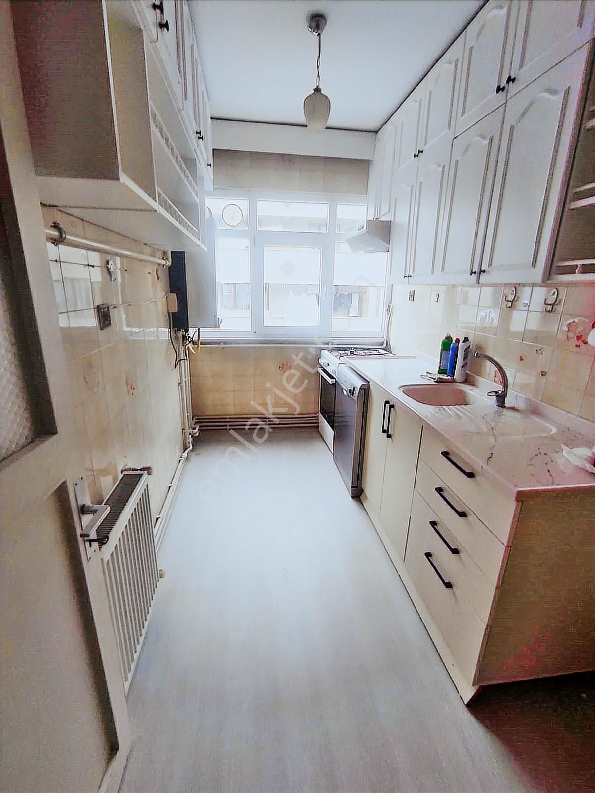 Serdal Sağlam'dan Kayışdağın'da Merkezi Konumda 3+1 Kiralık - Görsel 2