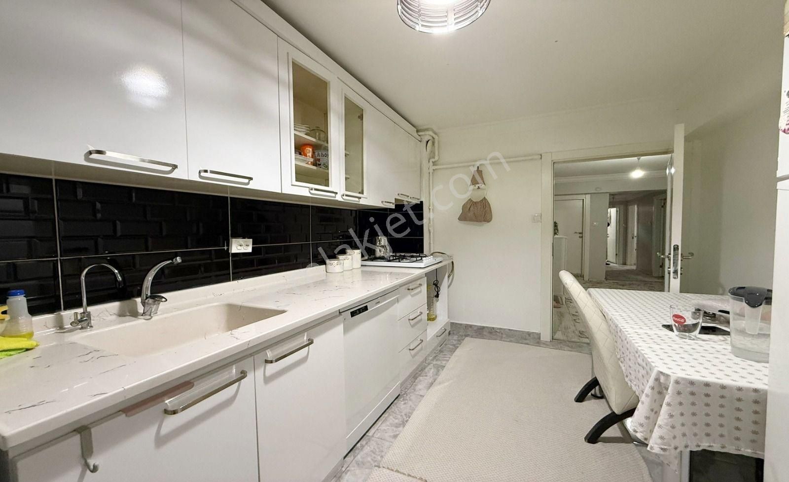 Baştug Cadde Yakını Kot 1 Yapılı 3+1 - Görsel 12