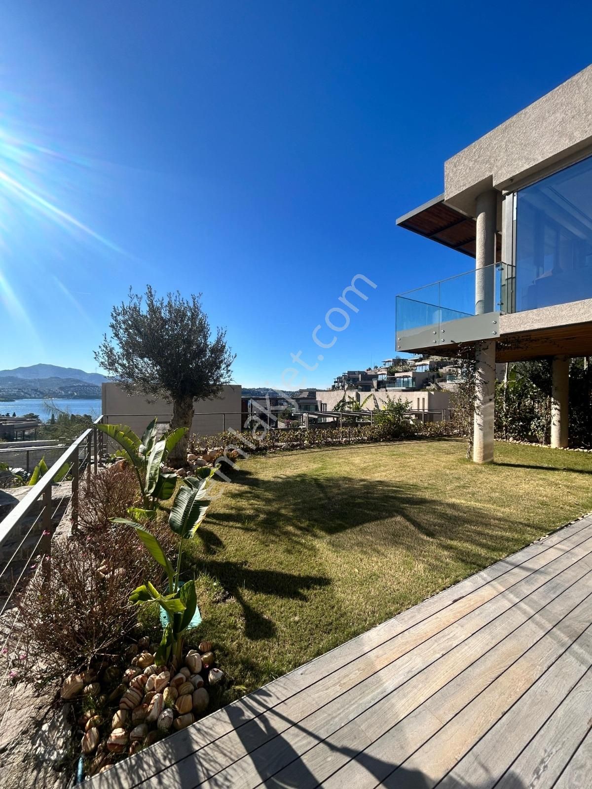 Yalıkavak Şerefiyesi Yüksek Deniz Manzaralı 6+1 Lüks Villa