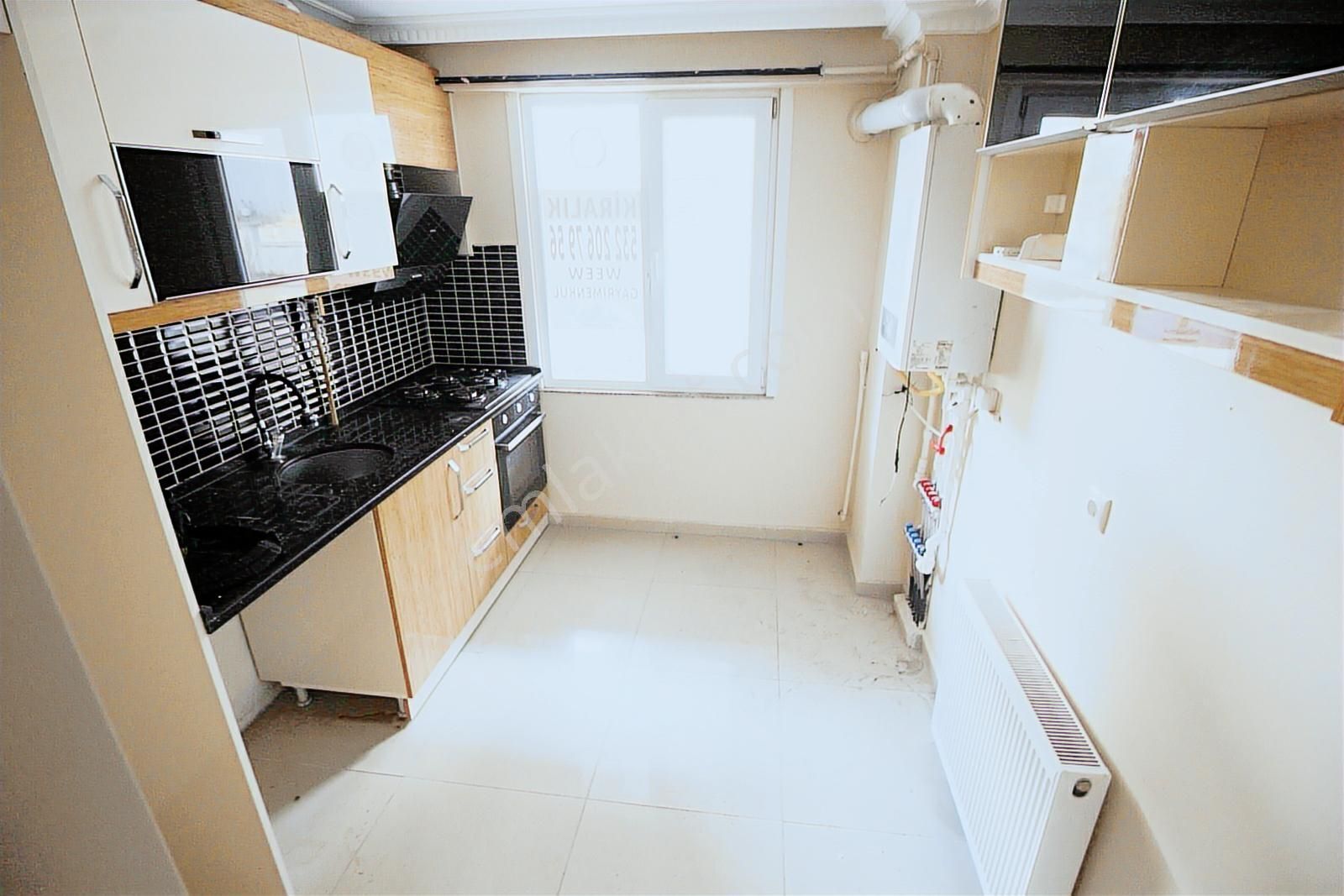 Çorlu'nun Lüx Bölgesinde 75m2 1+1 Kapalı Otoparklı Kiralık Daire