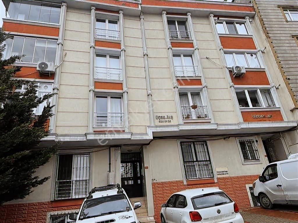Esentepe Mahallesinde 1+1 Satılık Daire
