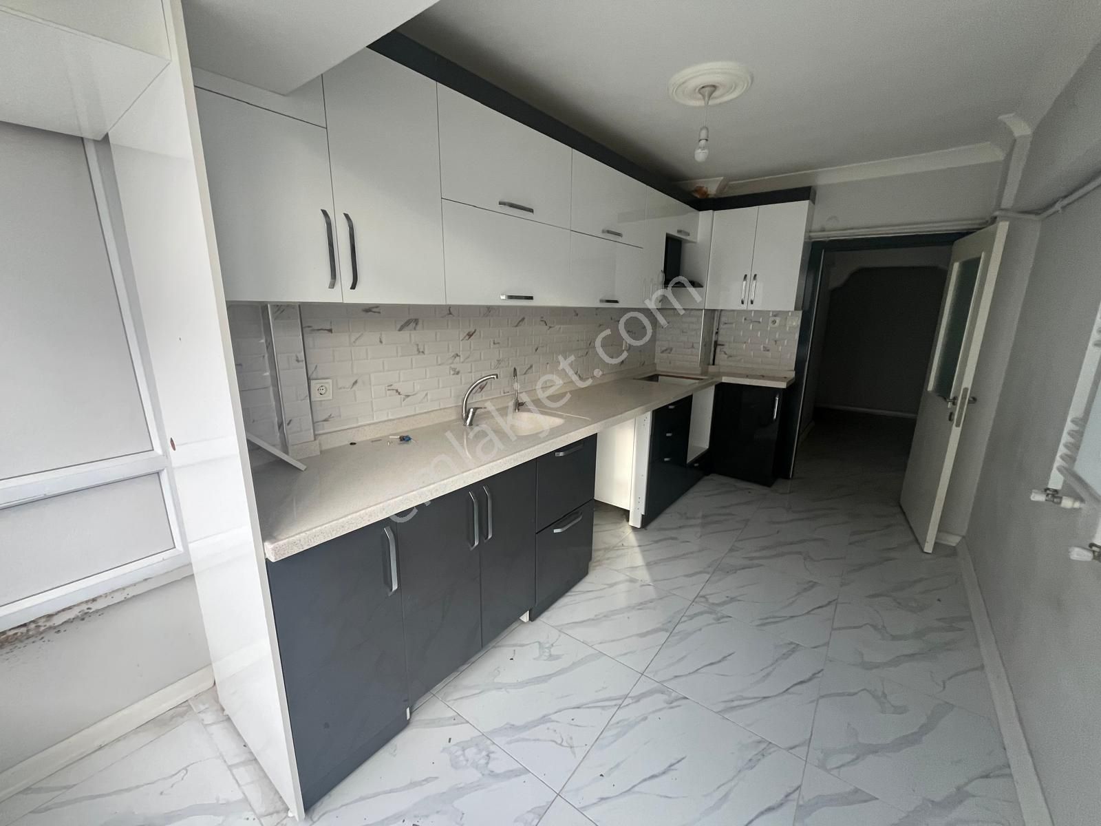 Mç Emlak'tan Plevne Mahallesin'de 3+1 Kiralık Daire