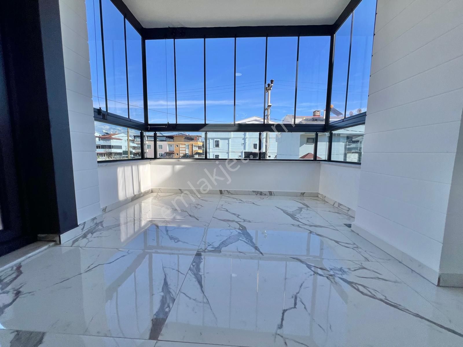 ➤➤herdem'den Akçayda Yerden Isıtmalı Ön Cephe Geniş Balkonlu 1+1 Daire