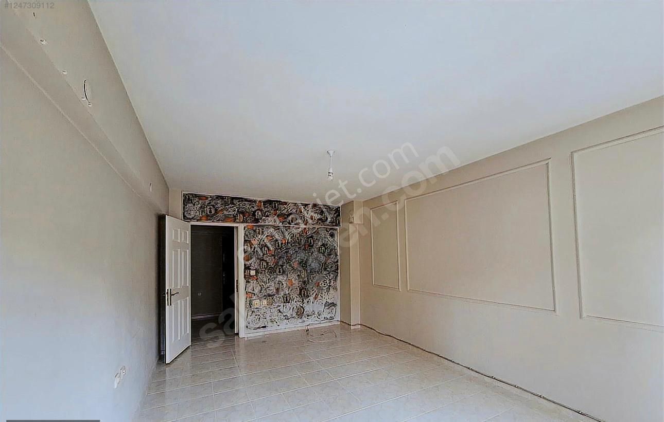 Taş Emlak'tan Altınovada 4+1 Daire