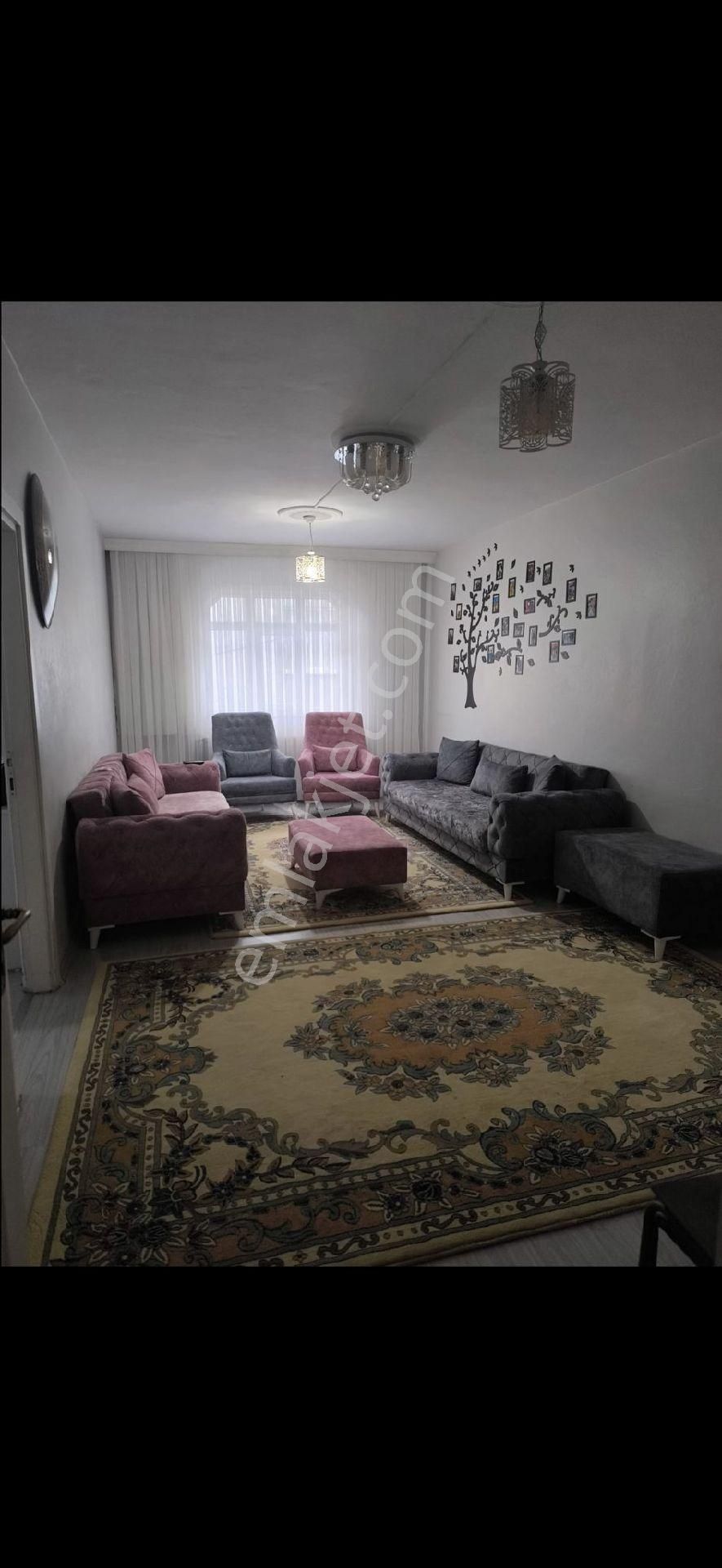 Esenler Nene Hatun Mahallesinde 2+1 Satılık Daire - Görsel 2