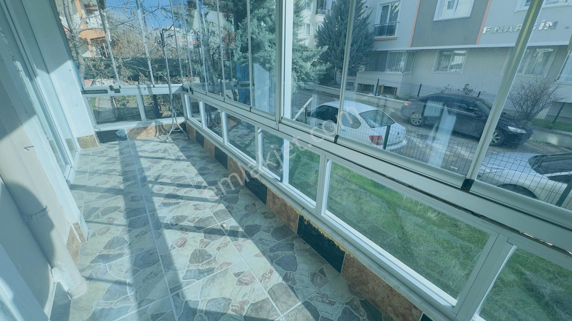 Kc Emlaktan Mükemmel Lokasyonda Kat Konumunda 3+1 120m2 Daire - Görsel 14