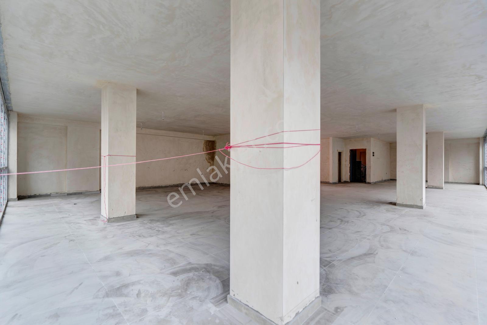 Ataşehir 'de Palladium Avm Ye Komşu Kiralık Komple Plaza - Görsel 14