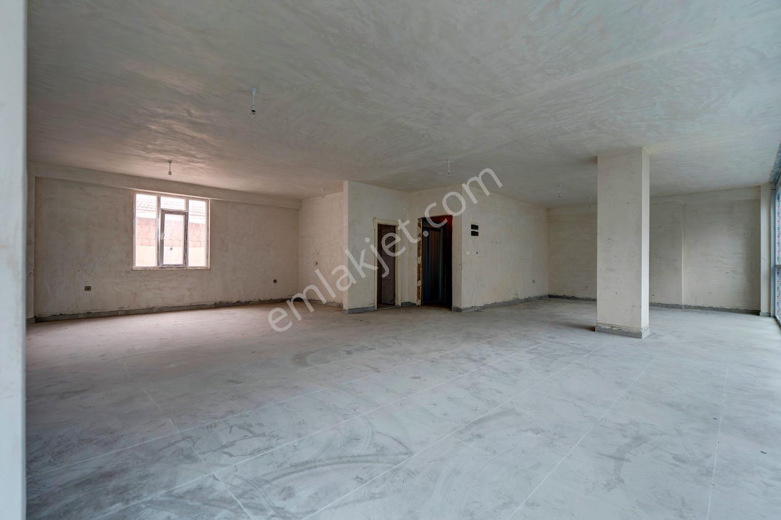 Ataşehir 'de Palladium Avm Ye Komşu Kiralık Komple Plaza - Görsel 12