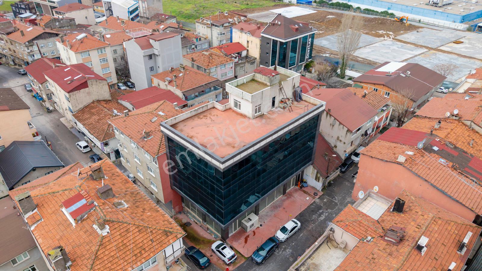 Ataşehir 'de Palladium Avm Ye Komşu Kiralık Komple Plaza - Görsel 2