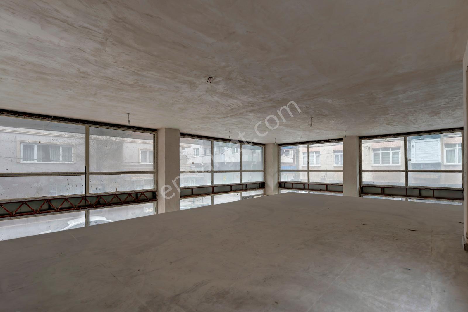 Ataşehir 'de Palladium Avm Ye Komşu Kiralık Komple Plaza - Görsel 31